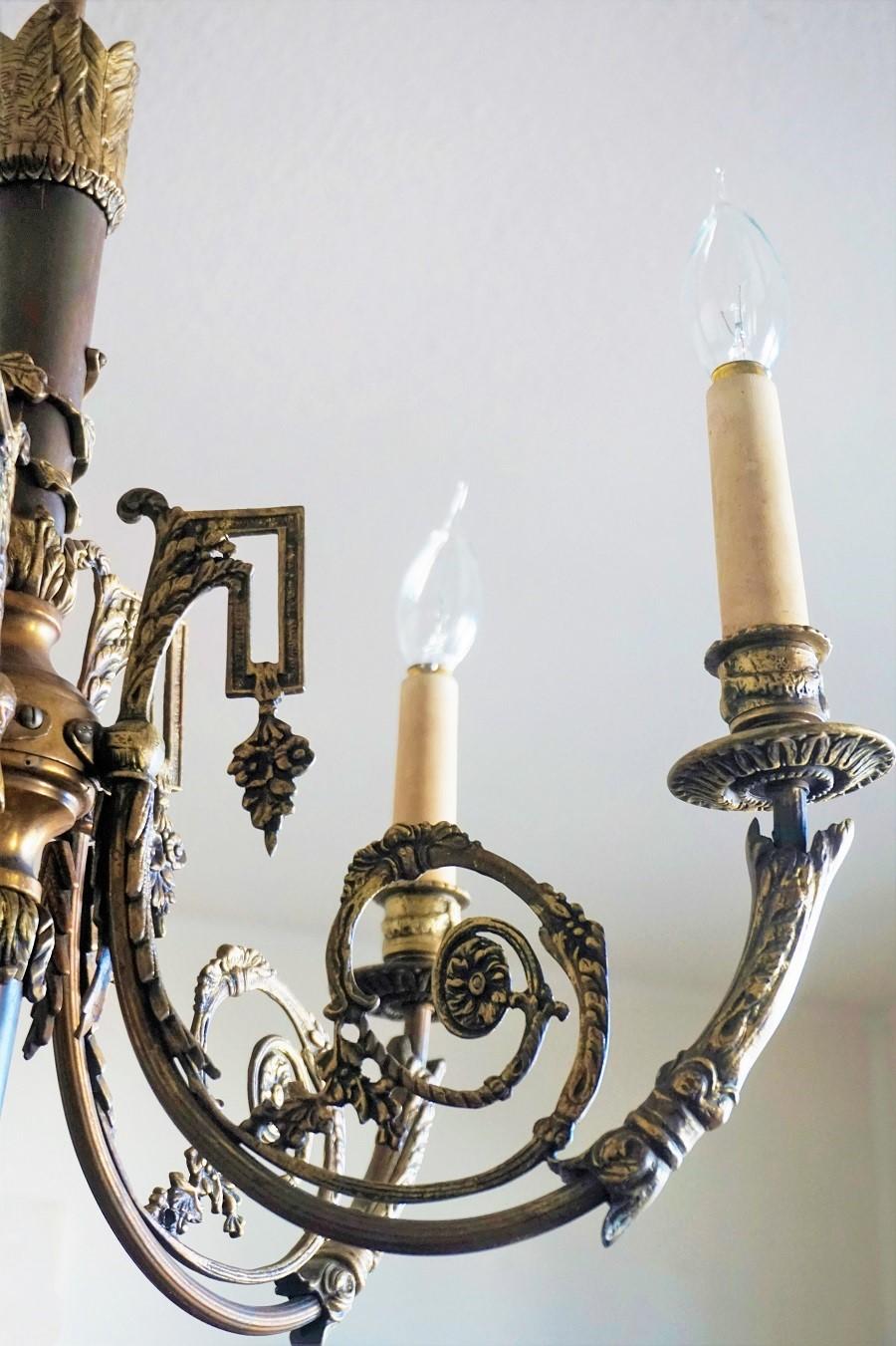 Lustre à cinq lumières en bronze doré de style Louis XVI de la fin du XIXe siècle français en vente 2