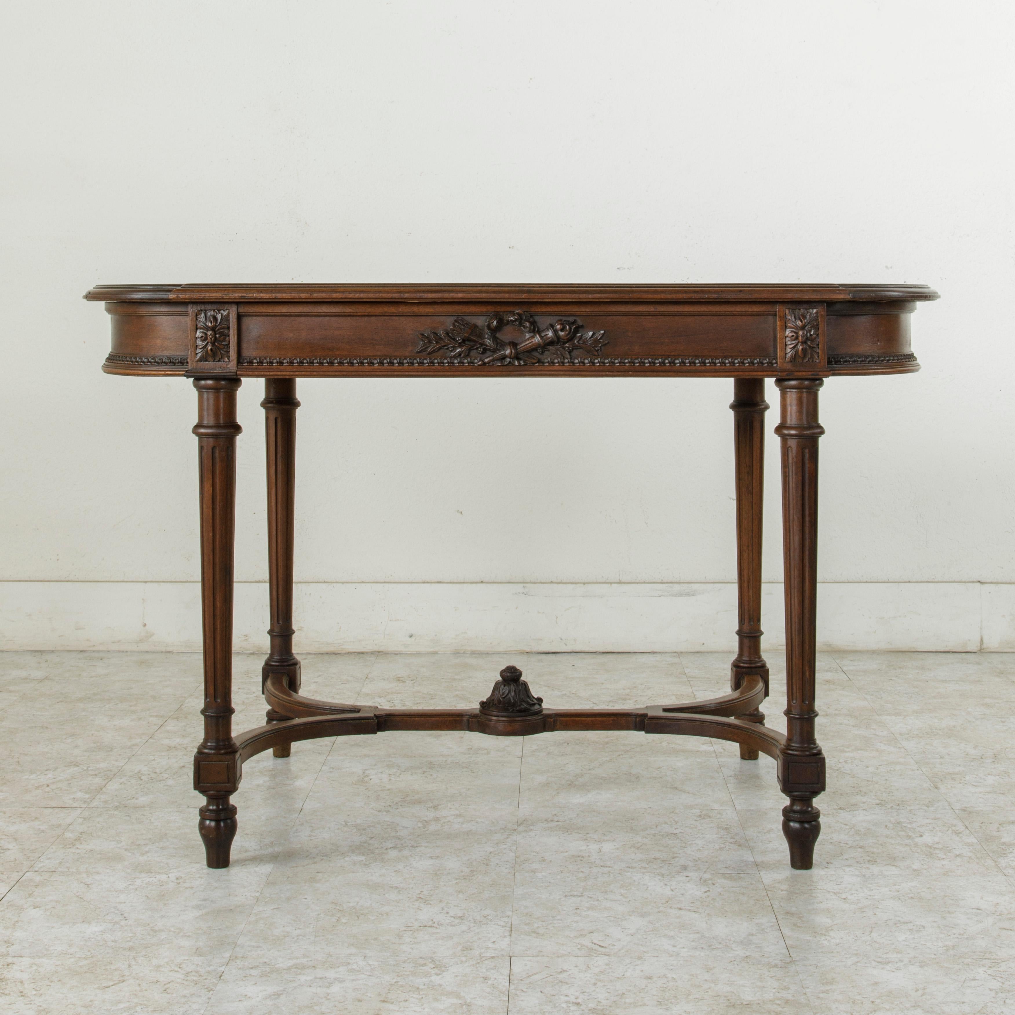 Late 19th Century French Louis XVI Style Hand Carved Walnut Desk, Writing Table In Good Condition In Fayetteville, AR