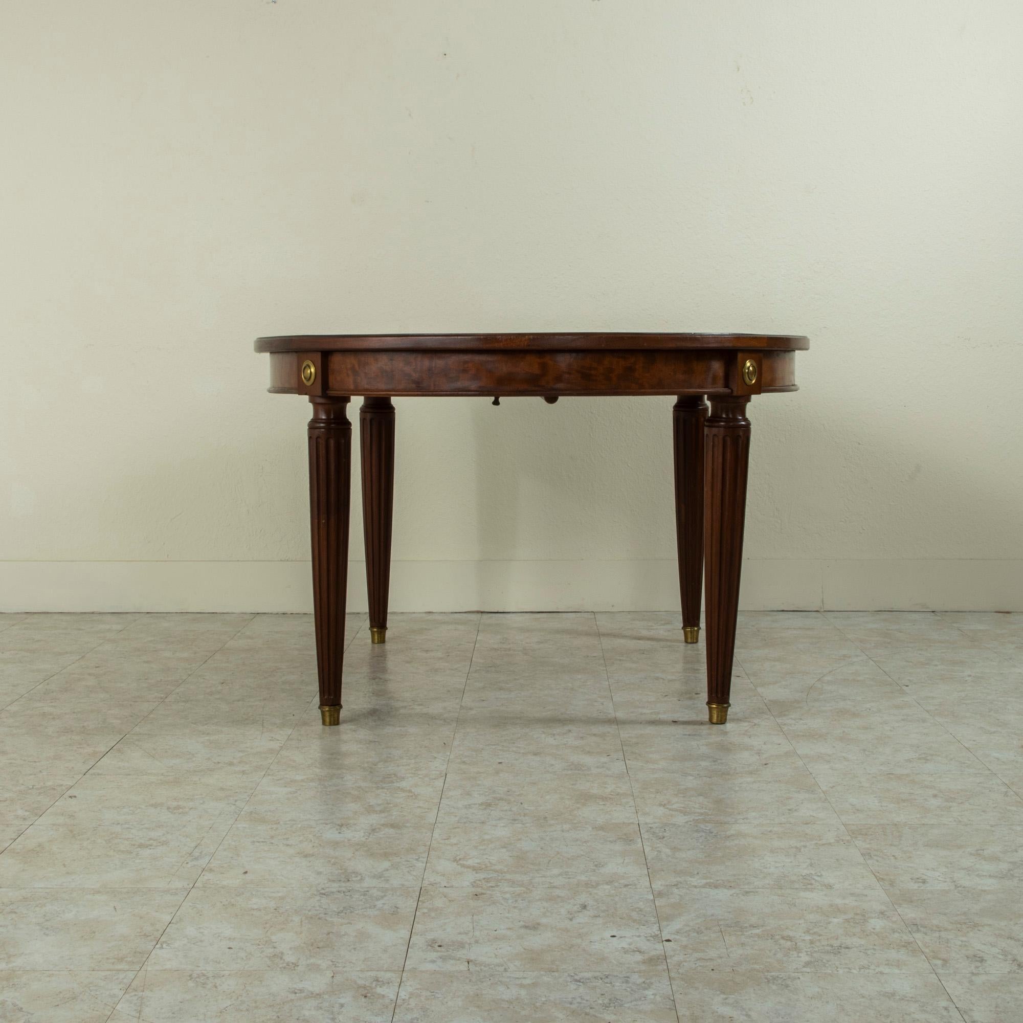 Late 19th Century French Louis XVI Style Oval Mahogany Dining Table 1