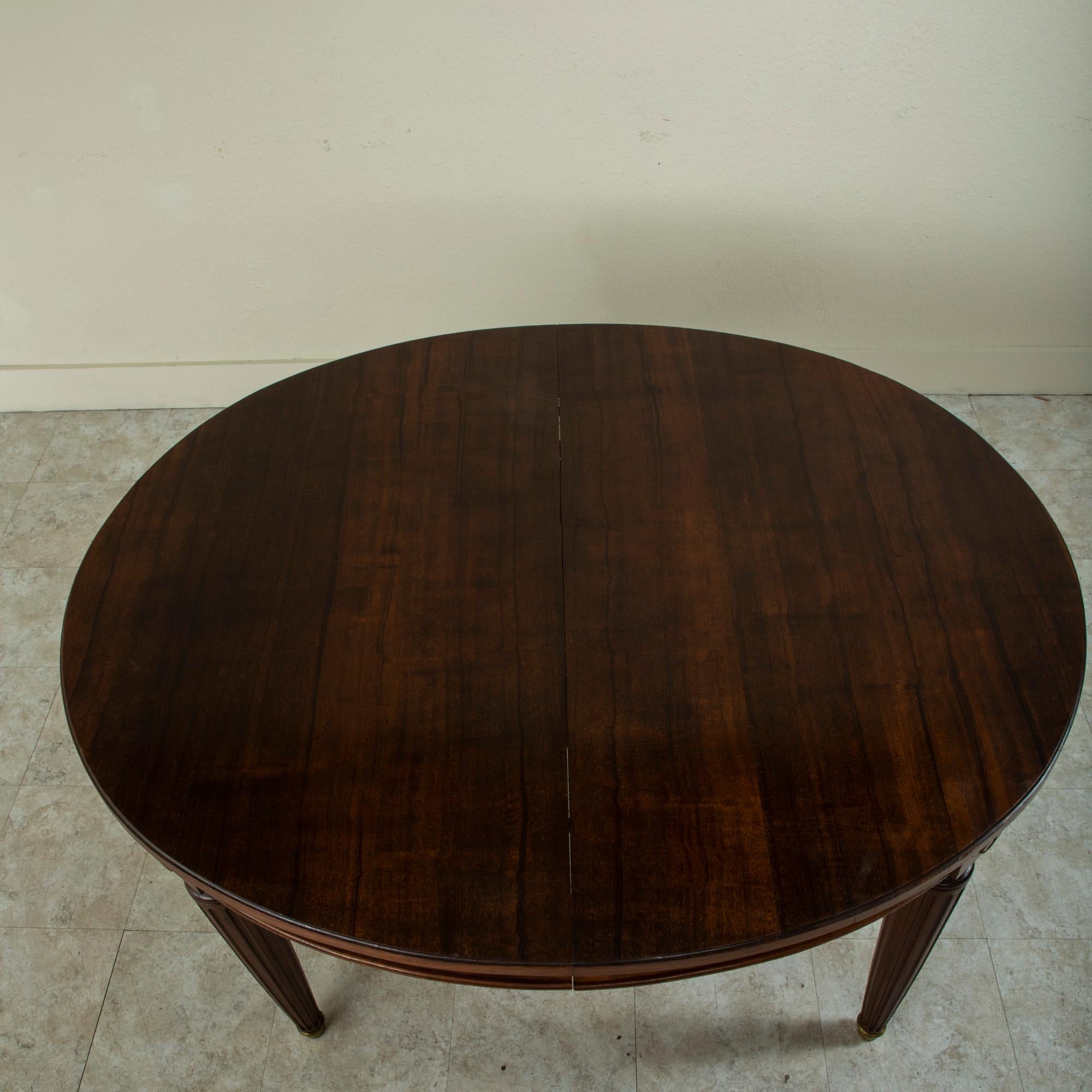 Late 19th Century French Louis XVI Style Oval Mahogany Dining Table 2