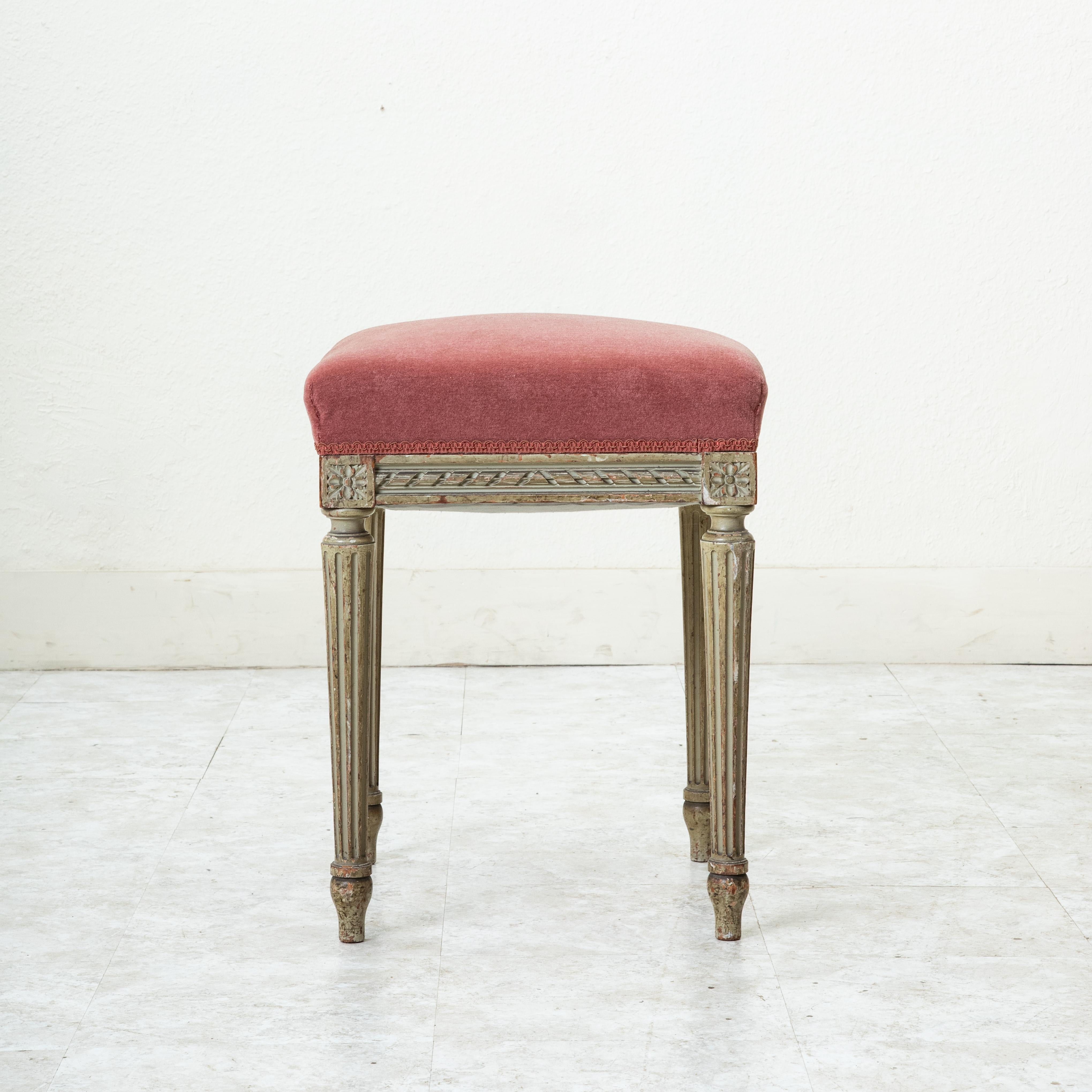 Late 19th Century French Louis XVI Style Painted Banquette Bench or Vanity Stool In Good Condition In Fayetteville, AR