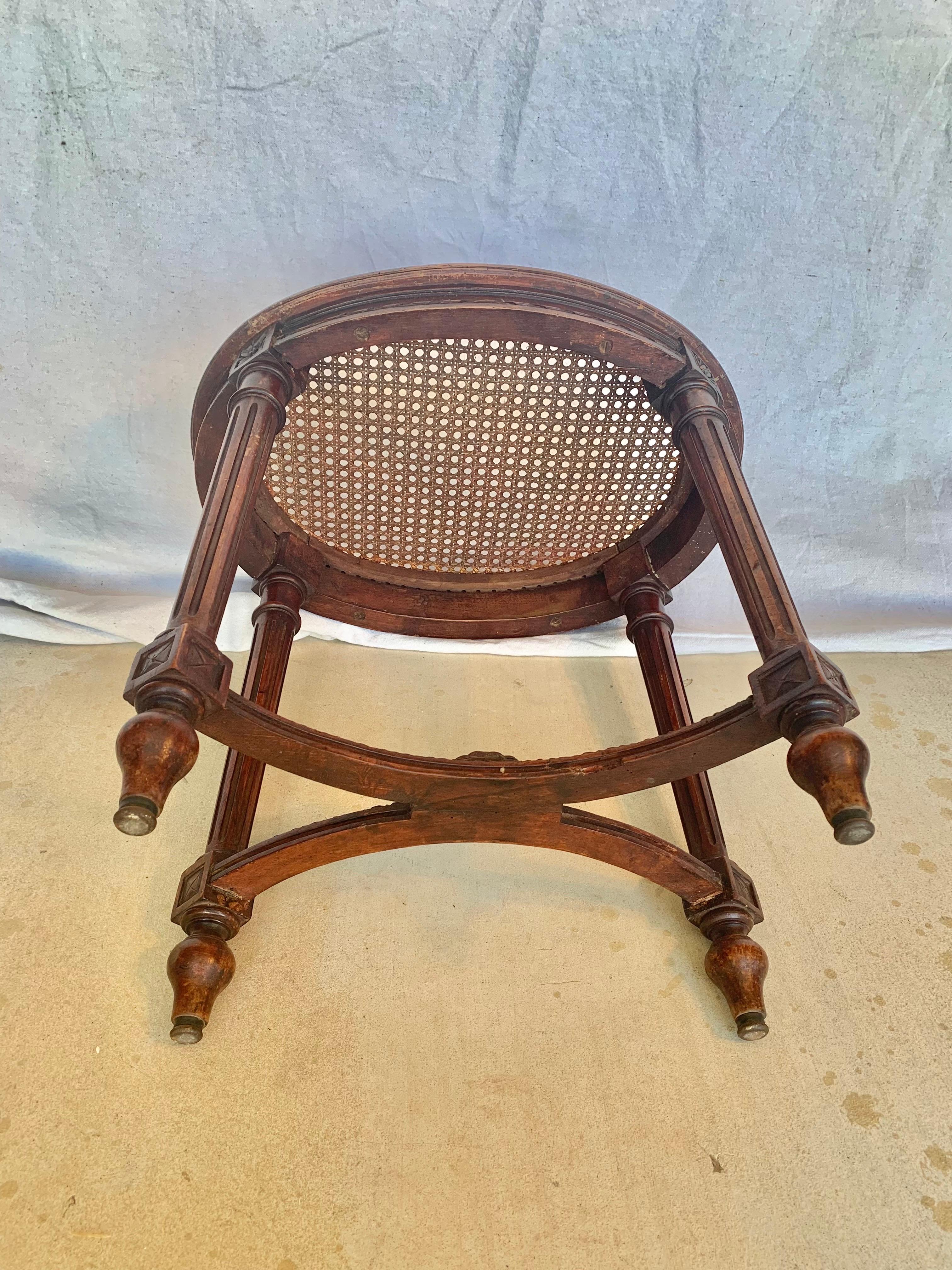 Late 19th Century French Louis XVI Walnut and Cane Stool For Sale 6