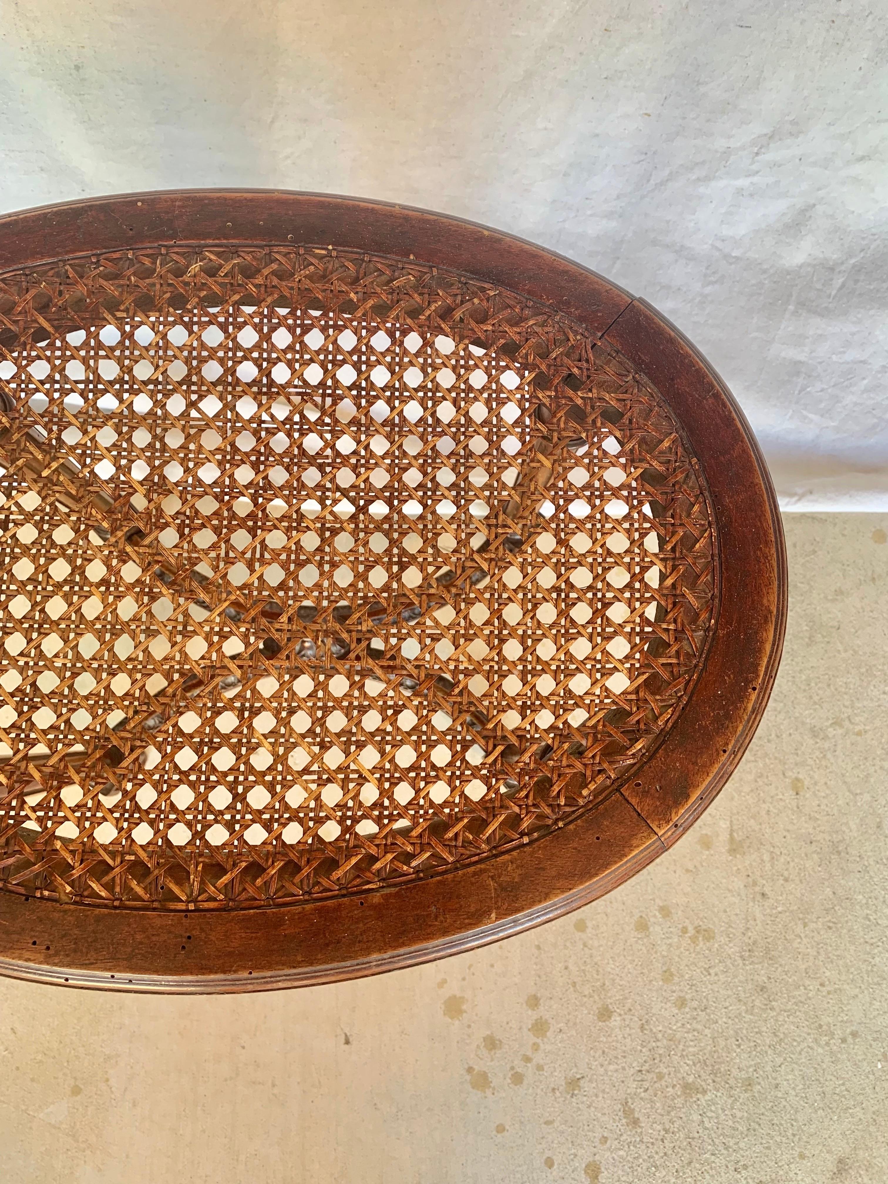 Noyer Fin du 19ème siècle, tabouret en noyer et canne de style Louis XVI en vente