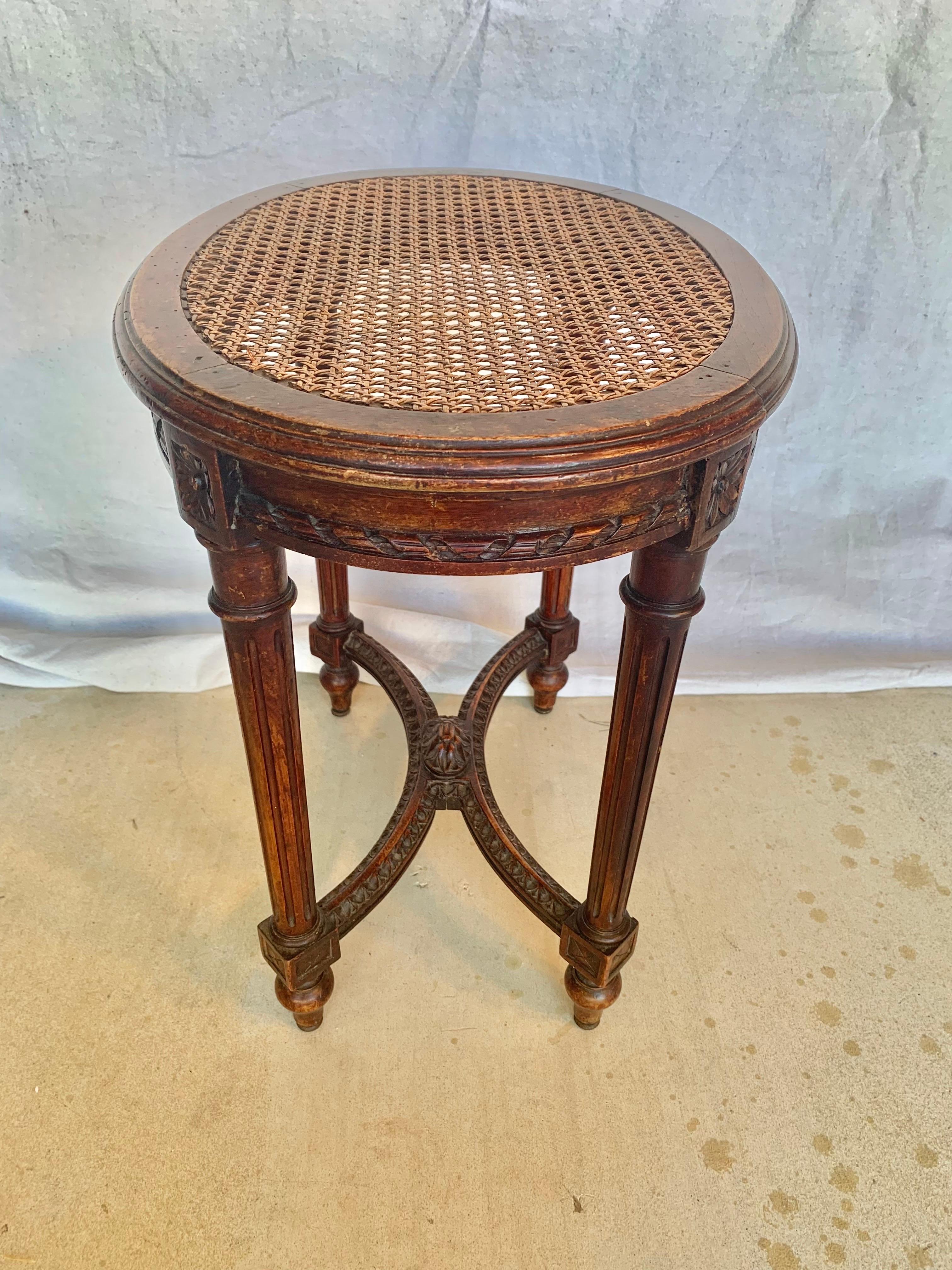 Late 19th Century French Louis XVI Walnut and Cane Stool For Sale 5