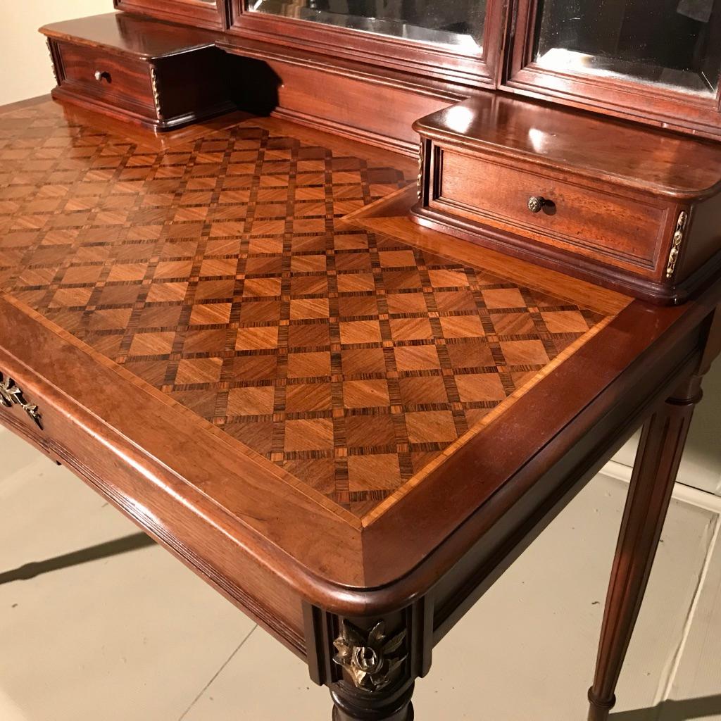 Early 20th Century Late 19th Century French Mahogany and Geometric Marquetry Dressing Table