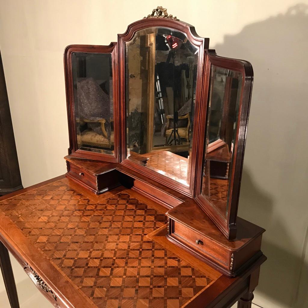 Late 19th Century French Mahogany and Geometric Marquetry Dressing Table 2