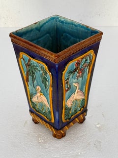 Seltene französische Majolika-Vase im Stil Napoleons III. aus dem späten 19. Jahrhundert