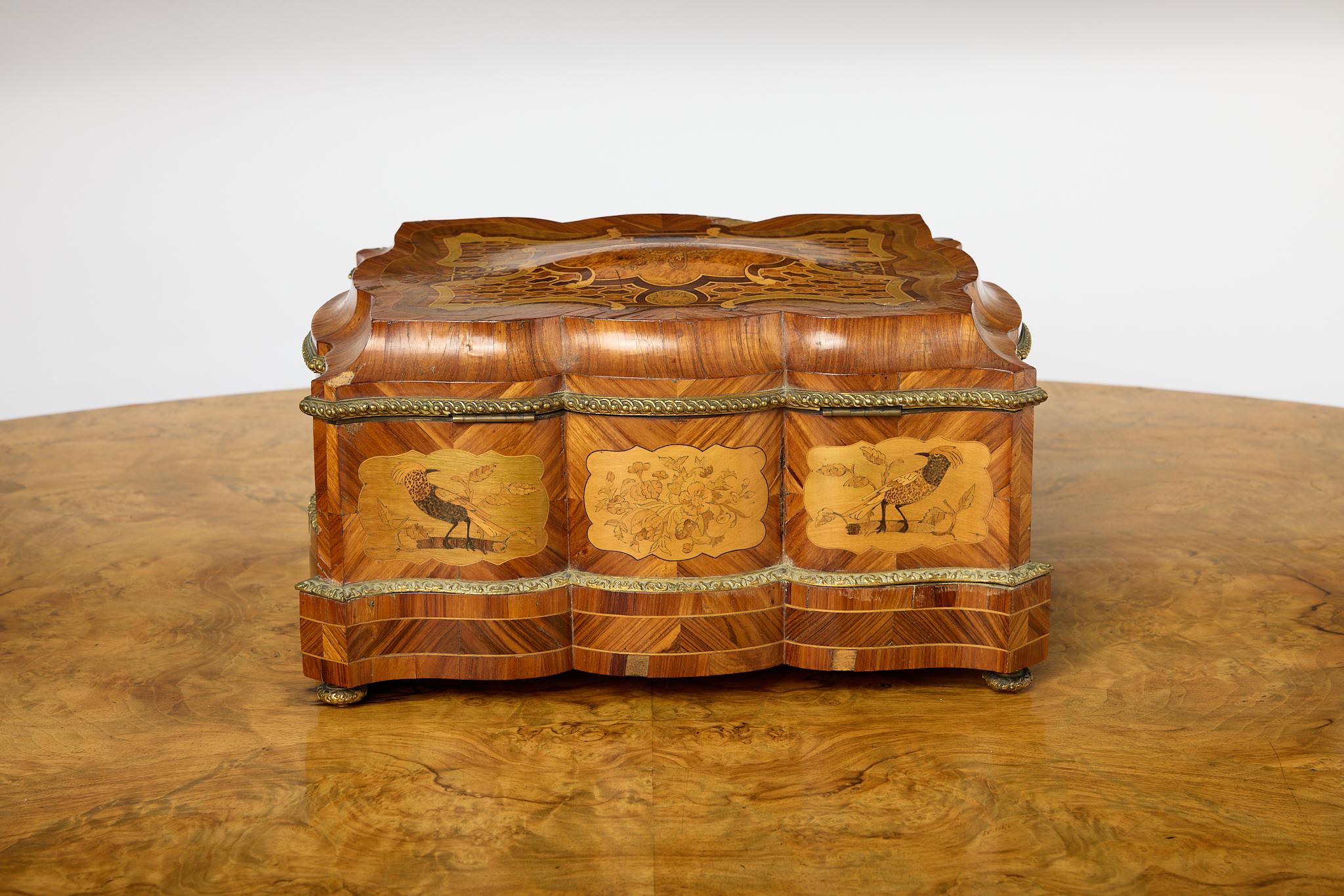 Late 19th Century French Marquetry Jewelry/Dresser Box, Maison Vervelle In Good Condition For Sale In Toronto, CA