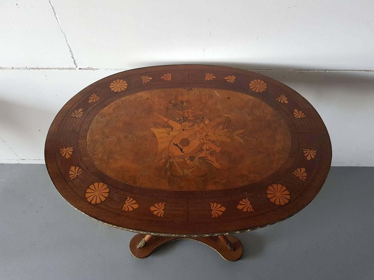 Late 19th Century French Marquetry Tilt-Top Table In Excellent Condition In Raalte, NL
