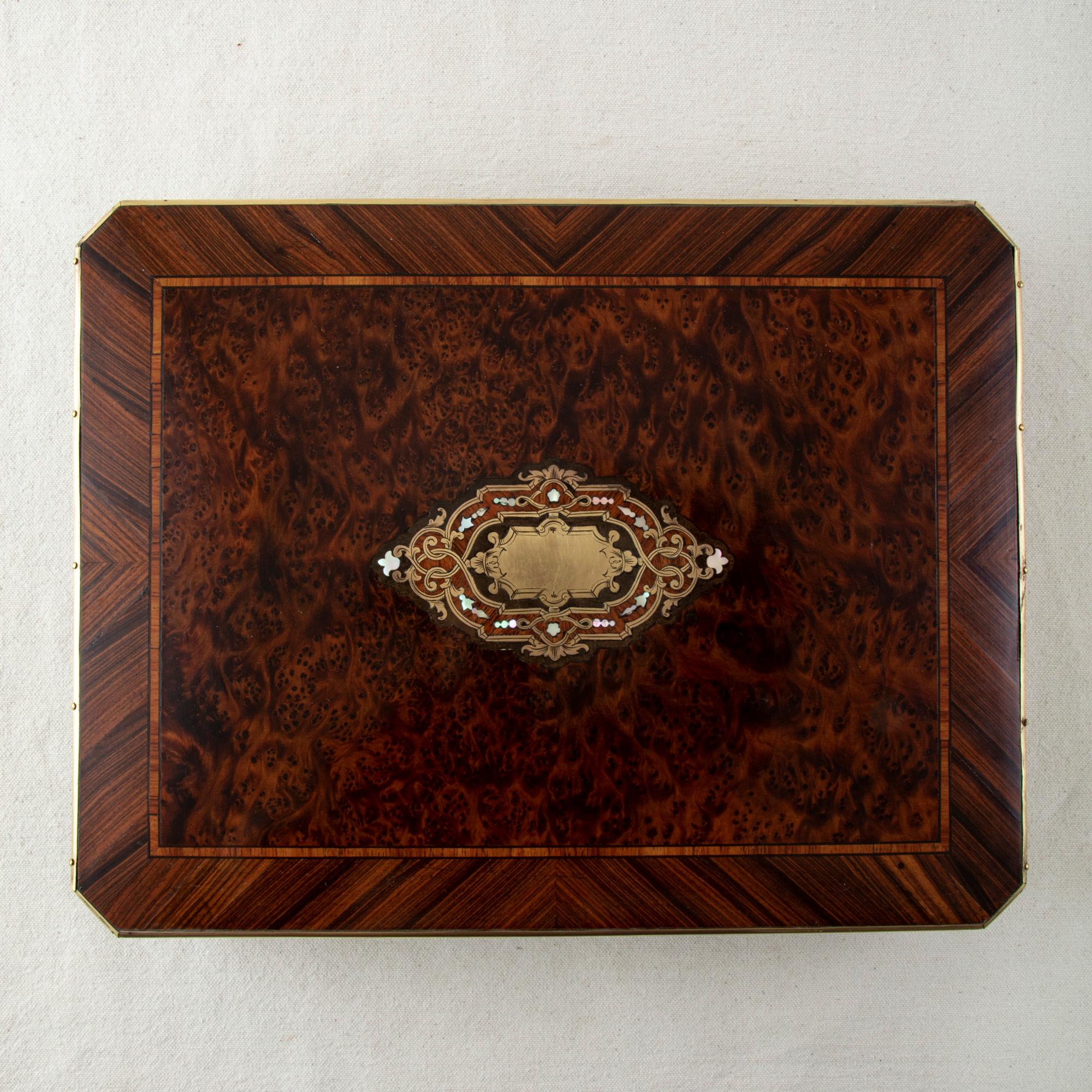Late 19th Century French Napoleon III Period Marquetry Game Box, Mother of Pearl For Sale 10