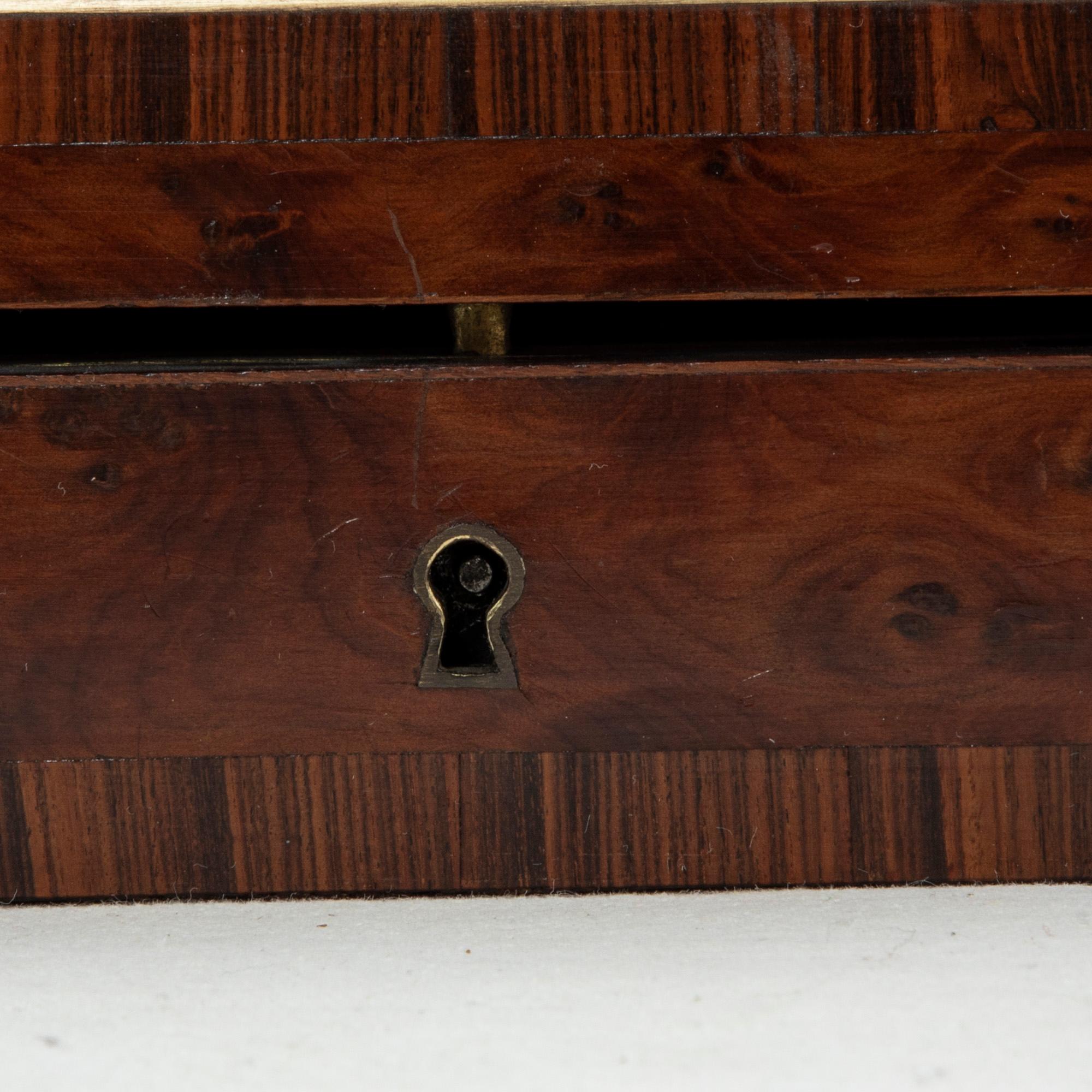 Late 19th Century French Napoleon III Period Marquetry Game Box, Mother of Pearl 15
