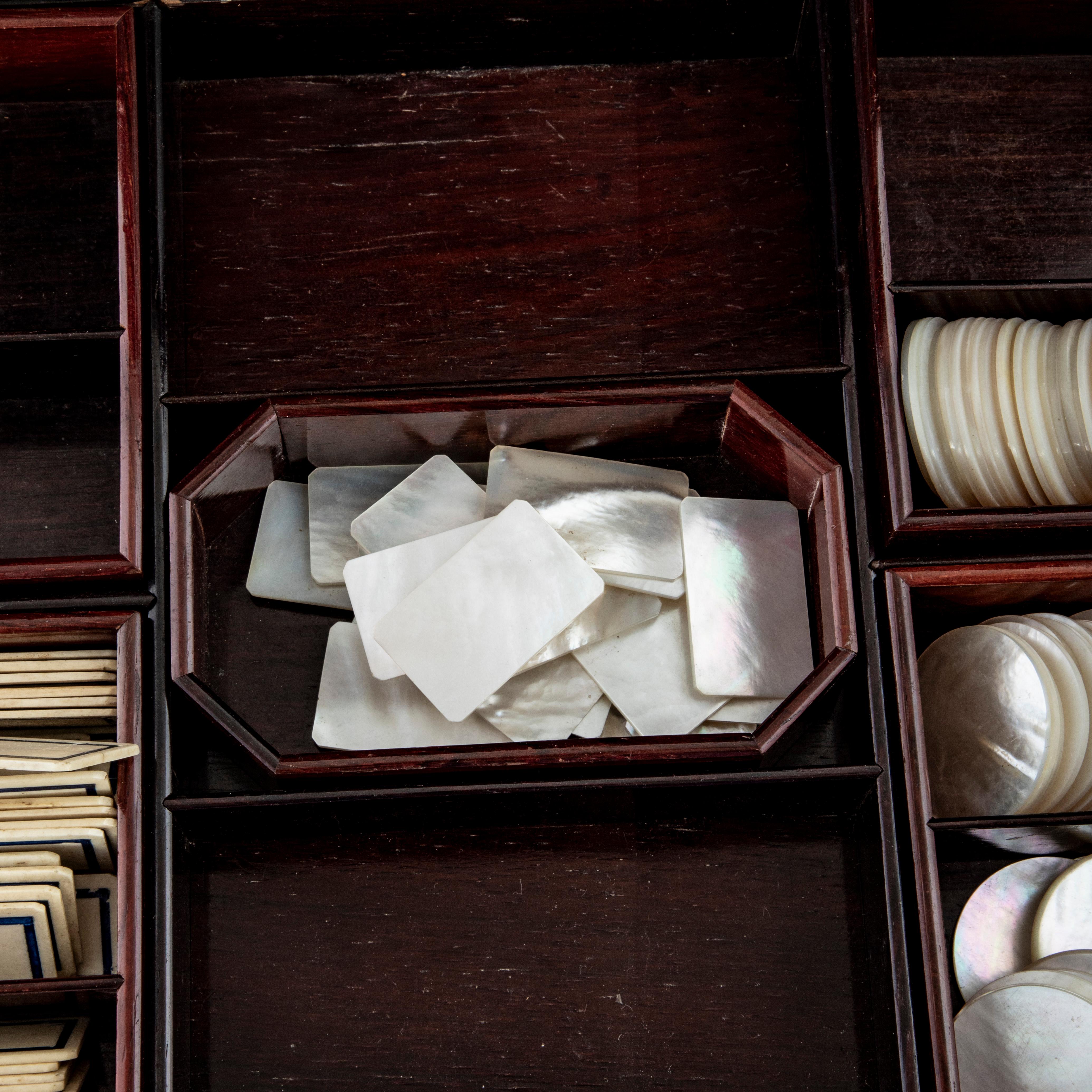 Late 19th Century French Napoleon III Period Palisander Game Box, Tortoise Shell For Sale 8