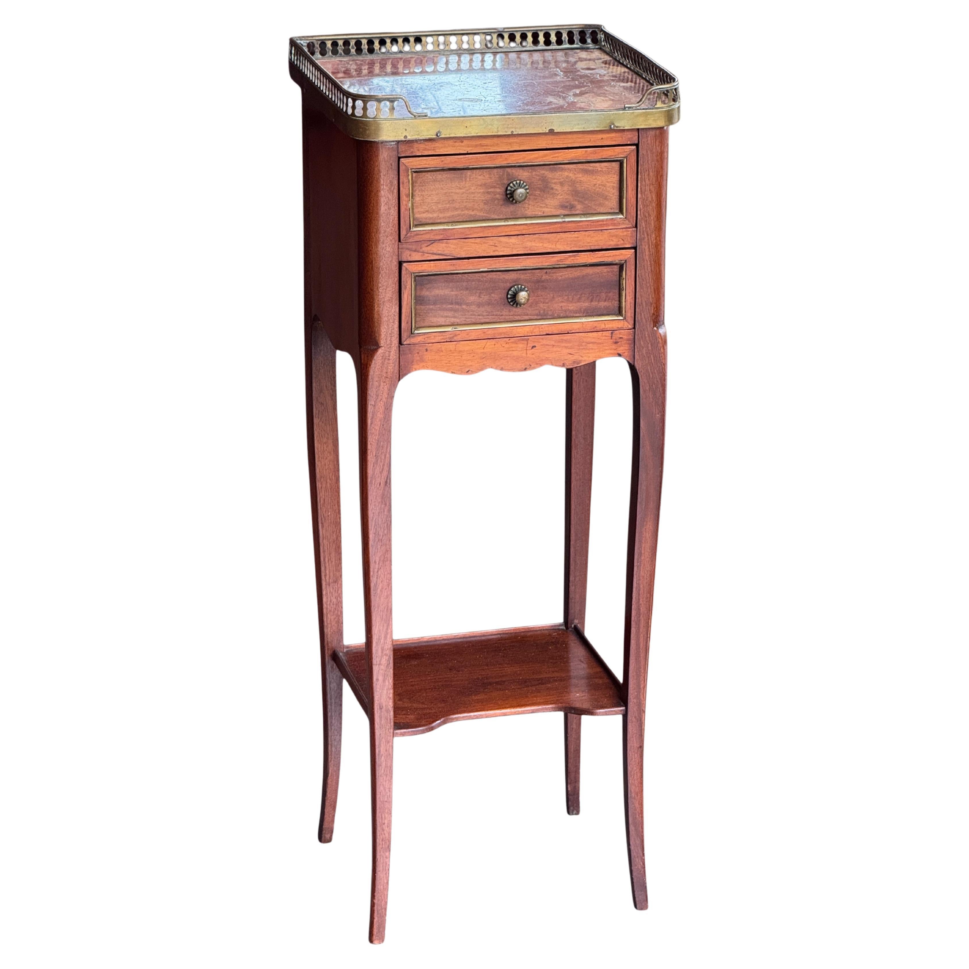 Table de nuit française de la fin du 19e siècle avec plateau en marbre