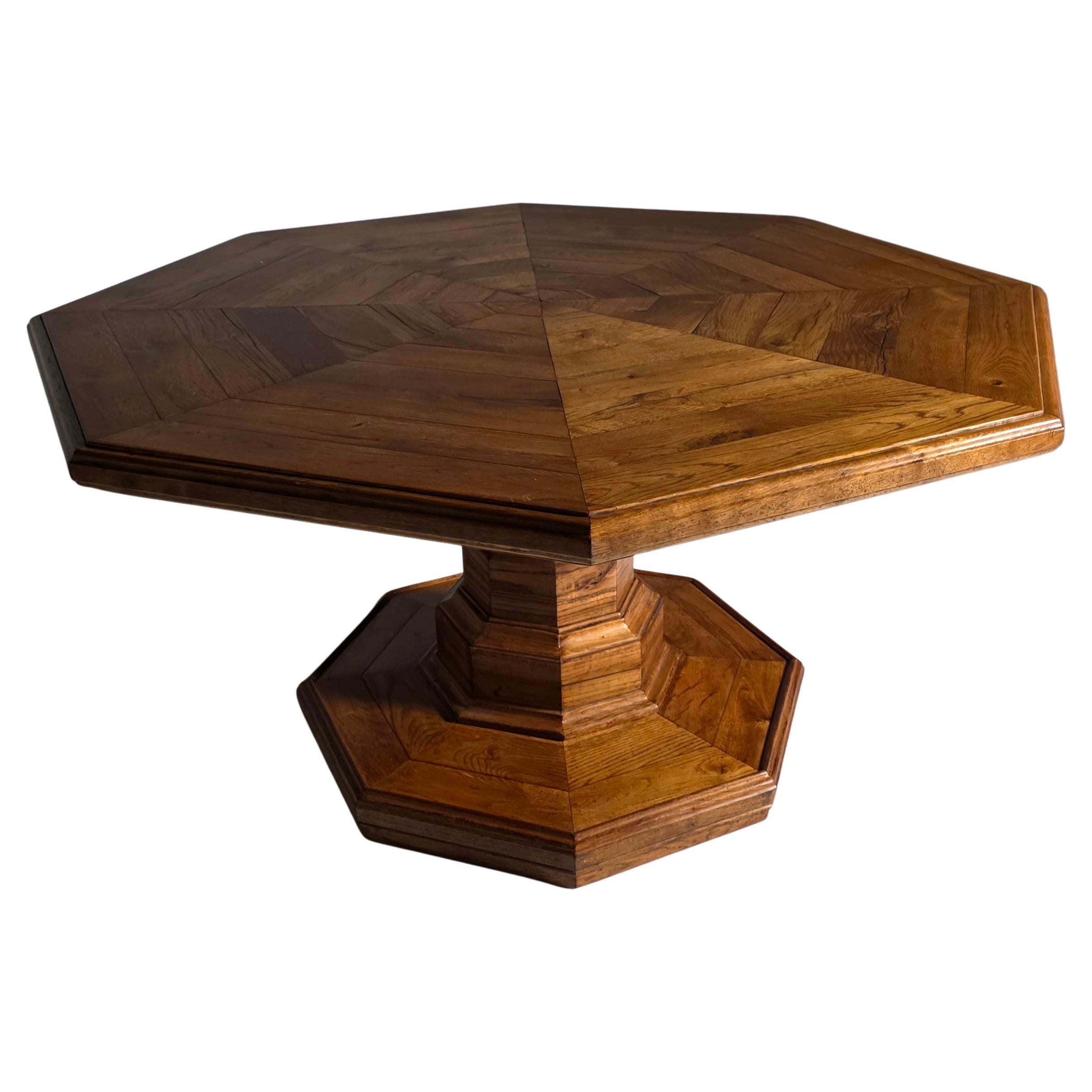 Late 19th-Century French Oak Center Table with Octagonial top im Angebot