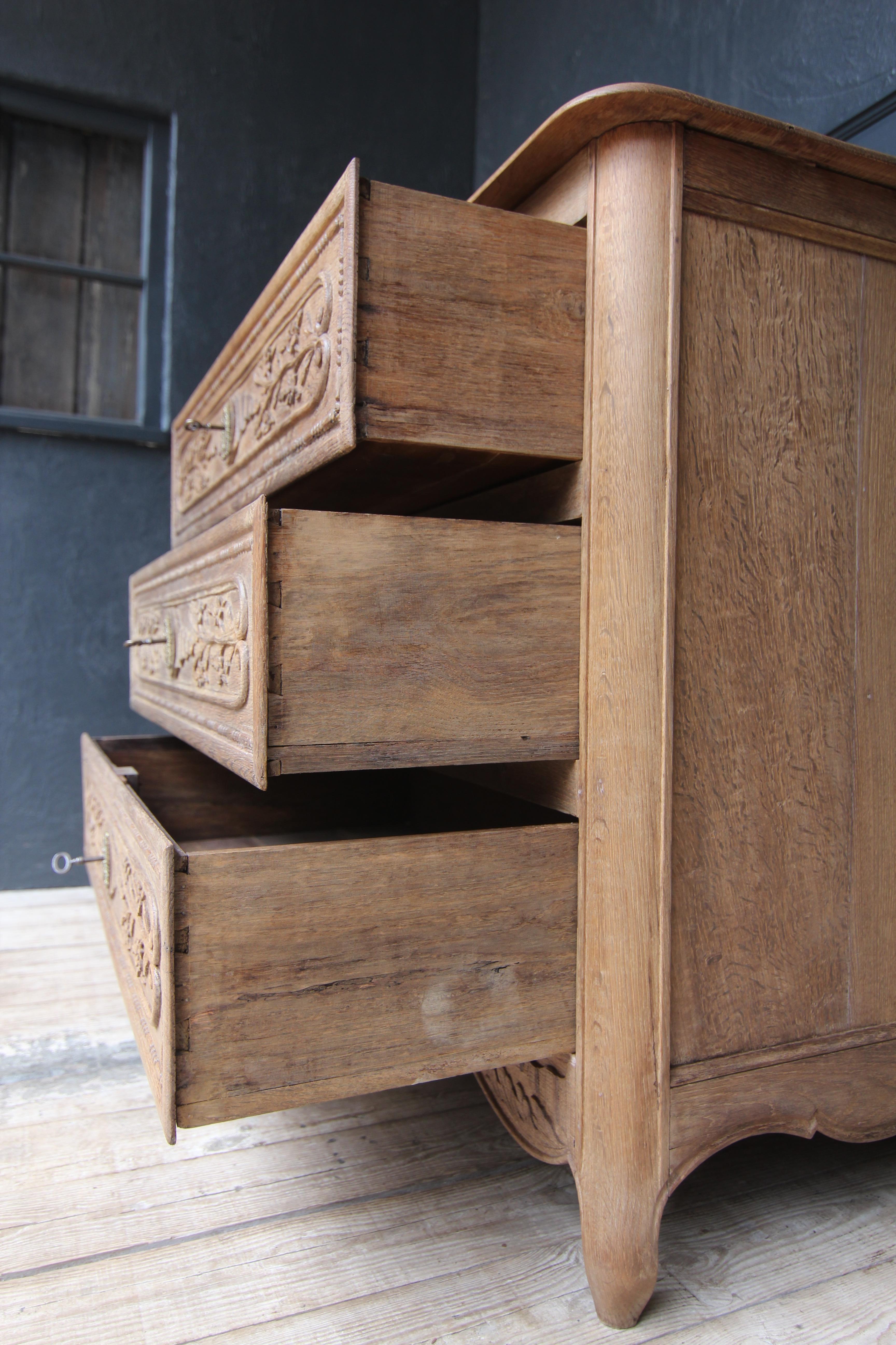Late 19th Century French Oak Chest of Drawers For Sale 9