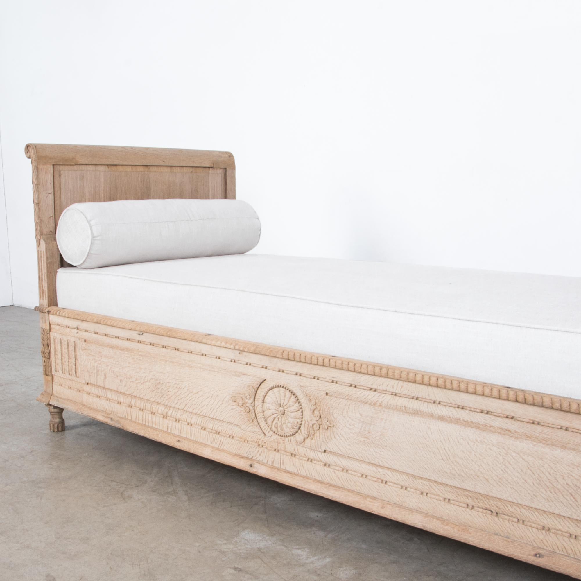 Late 19th Century French Oak Day Bed 1