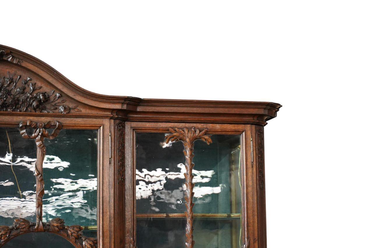 Vetrina in Oak francese della fine del XIX secolo con vetri a nastro e ghirlanda in vendita 2