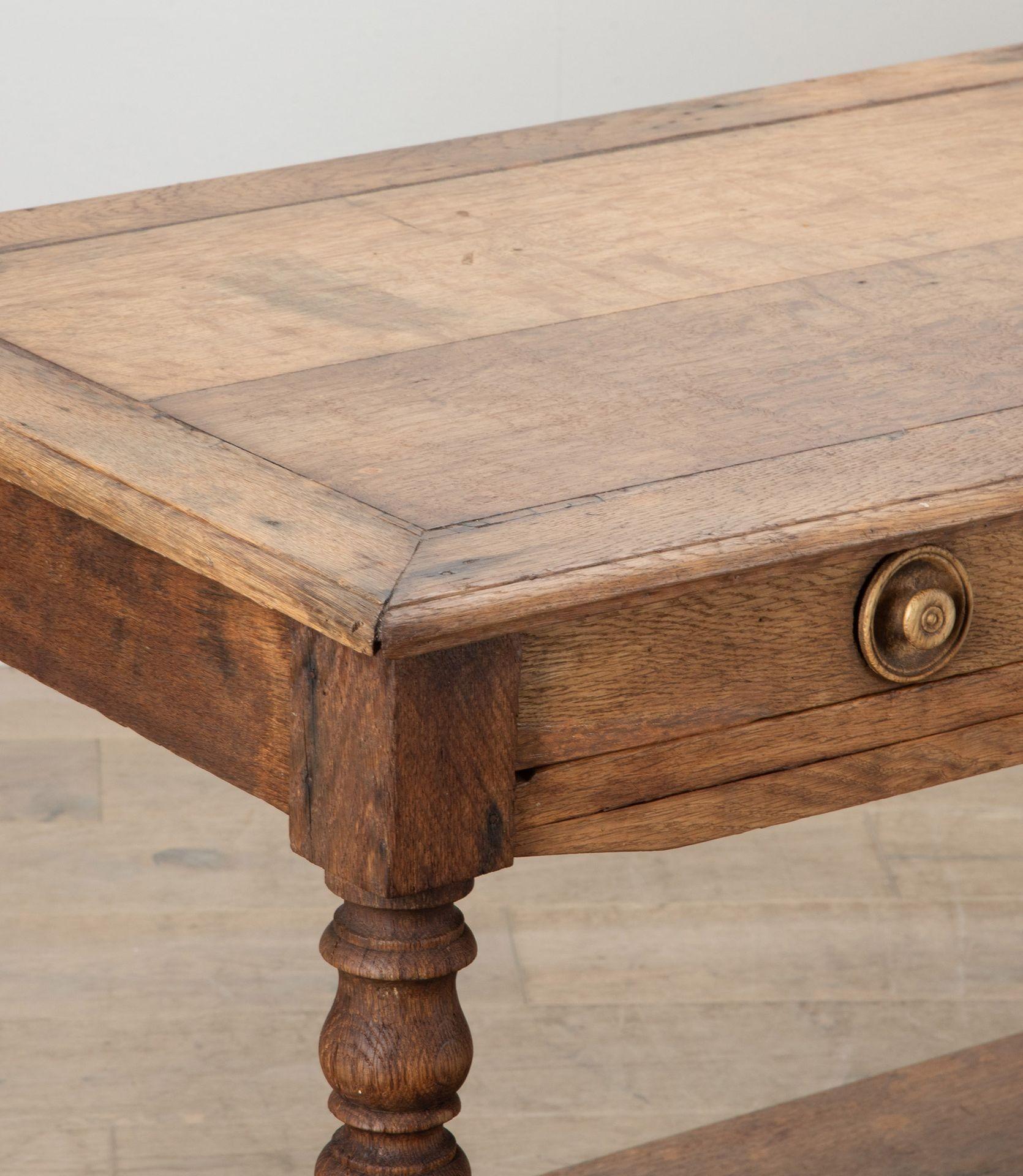 Table à drapiers en chêne français de la fin du 19e siècle en vente 7