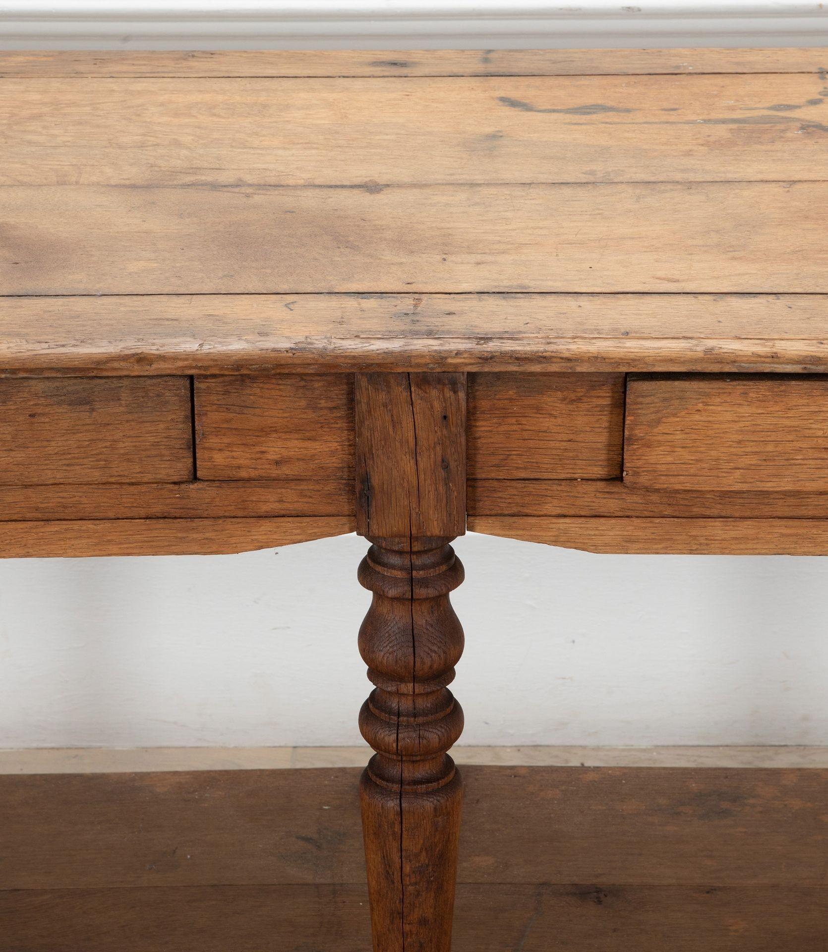 Table à drapiers en chêne français de la fin du 19e siècle en vente 11