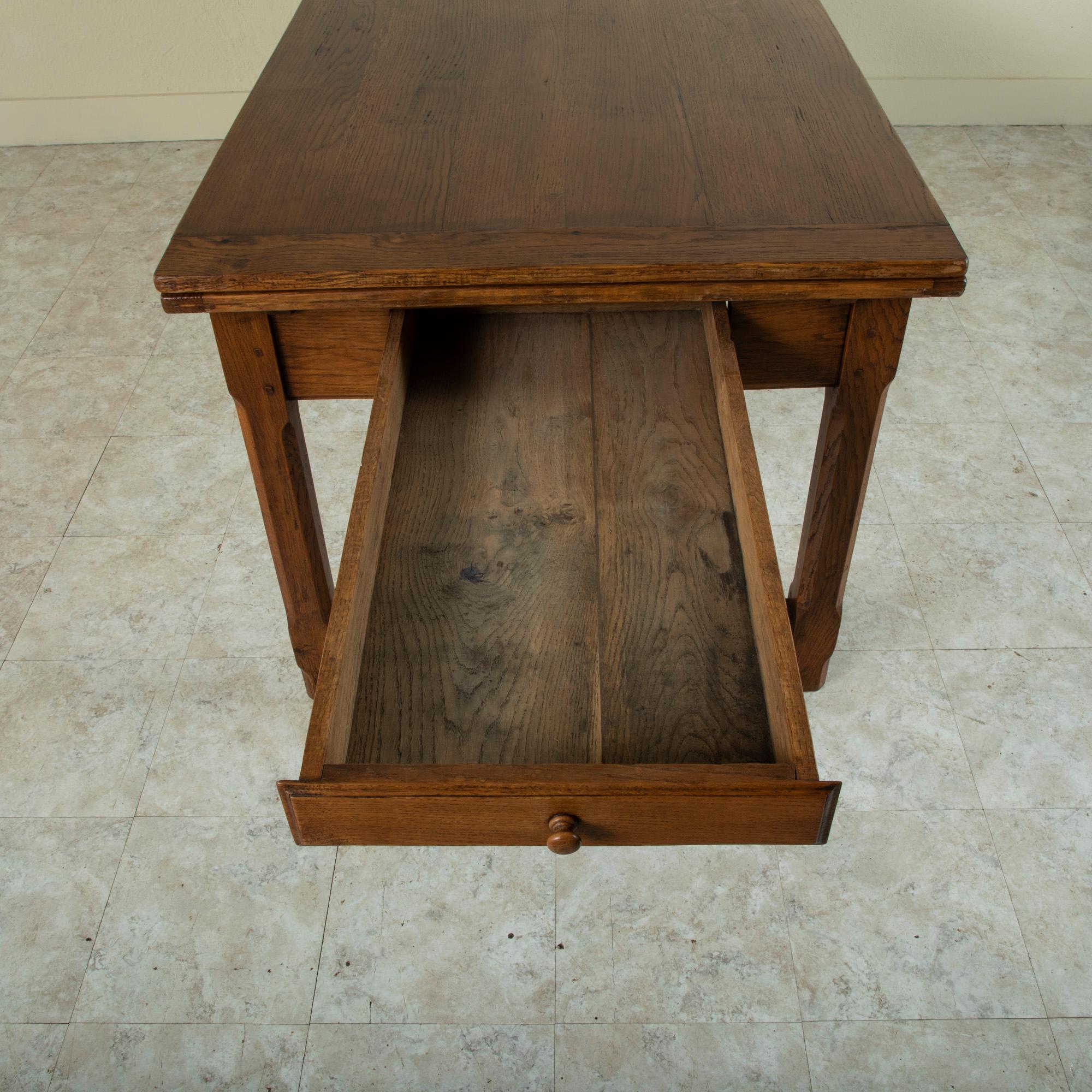 Late 19th Century French Oak Farm Table with Draw Leaves 13