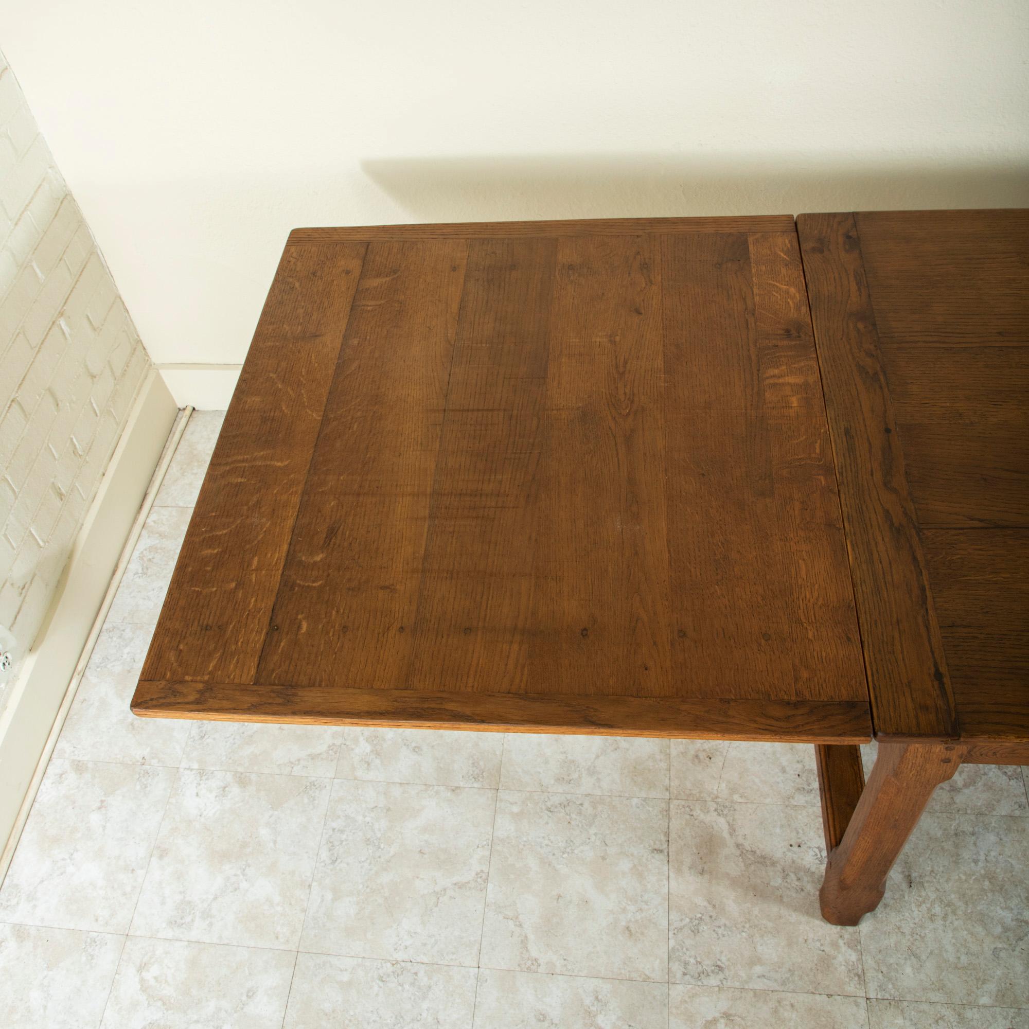 Late 19th Century French Oak Farm Table with Draw Leaves 4