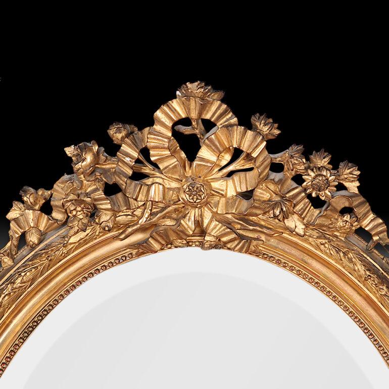 Late 19th Century French Oval Gilt Framed Louis XVI Mirror In Good Condition In Vancouver, British Columbia