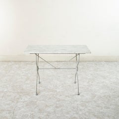 Mesa de carnicero, mesa de bistro, de hierro pintado y mármol francés de finales del siglo XIX