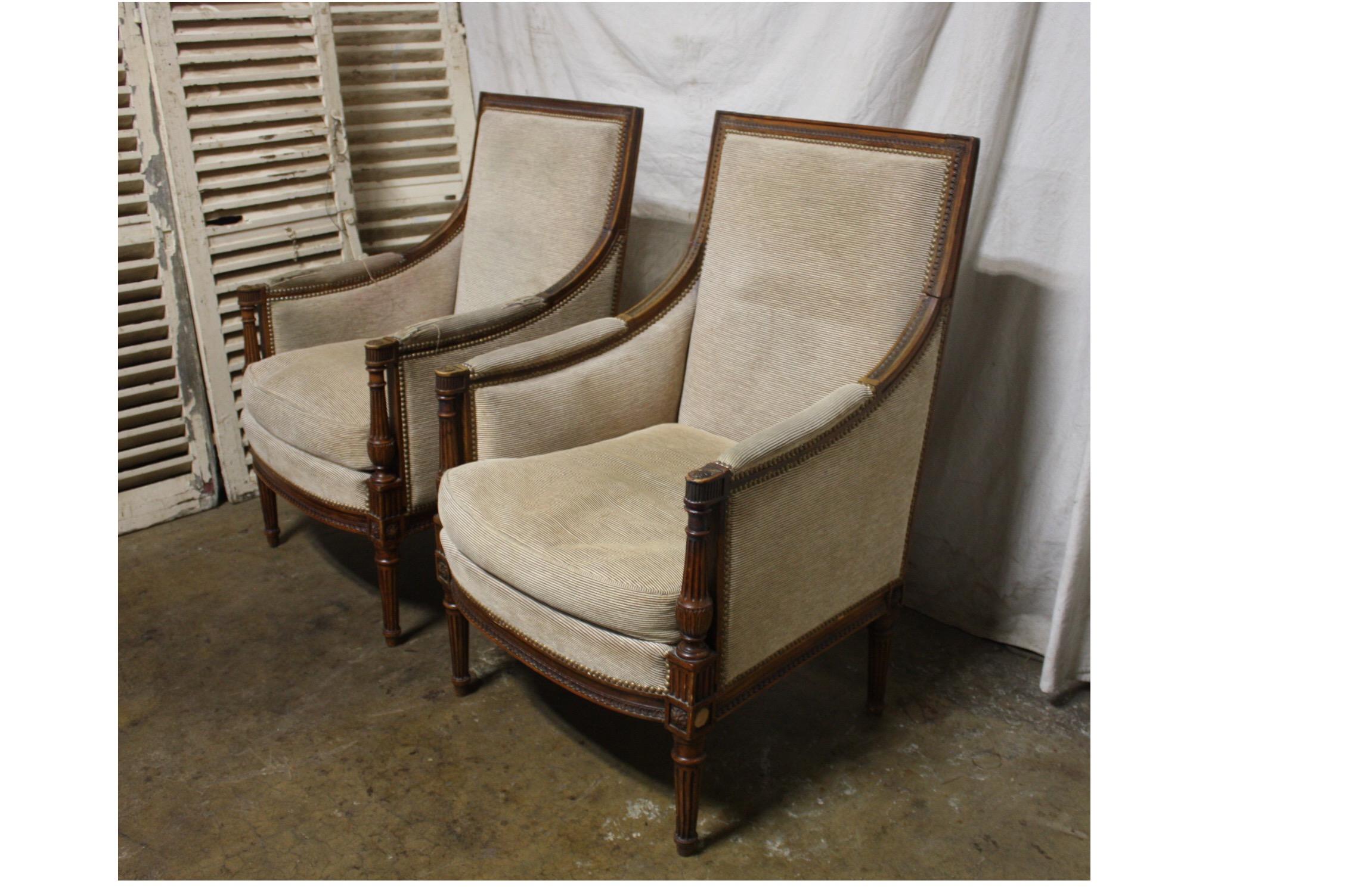 Walnut Late 19th Century French Pair of Bergere Chairs