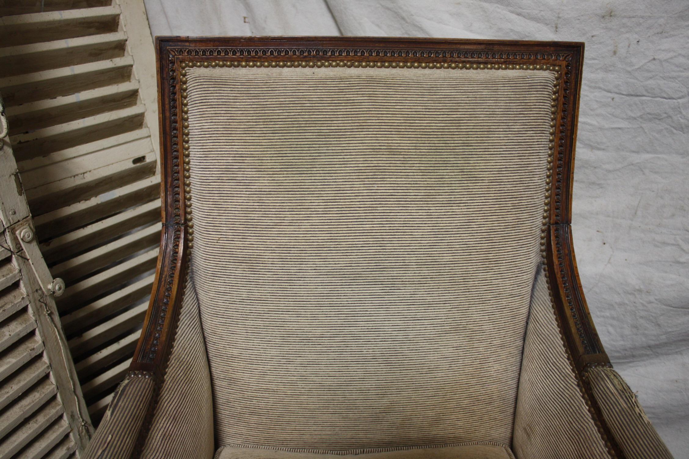 Late 19th Century French Pair of Bergere Chairs 2