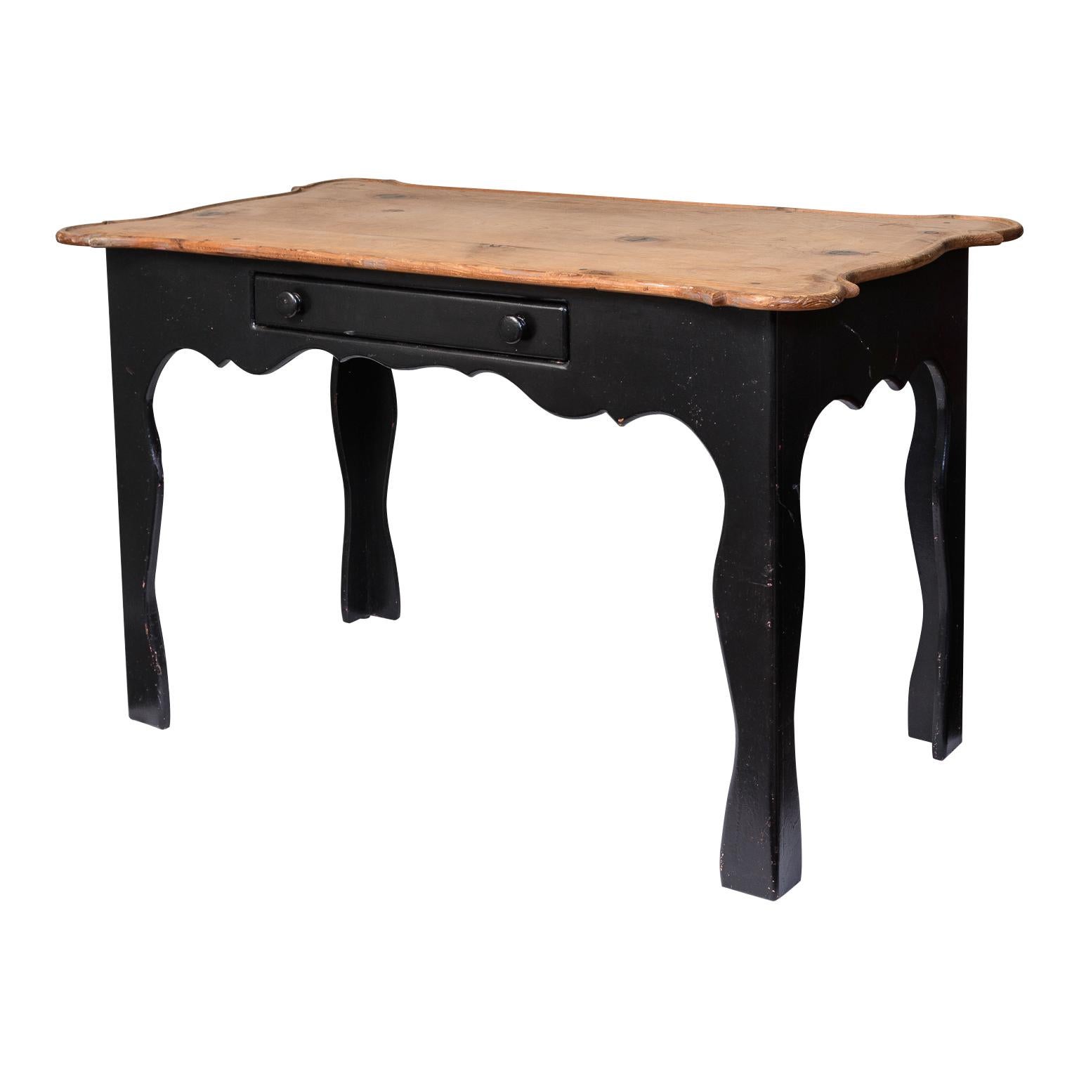 Fin du 19ème siècle. siècle. Table provençale française avec plateau et pieds en bois naturel en vente 5