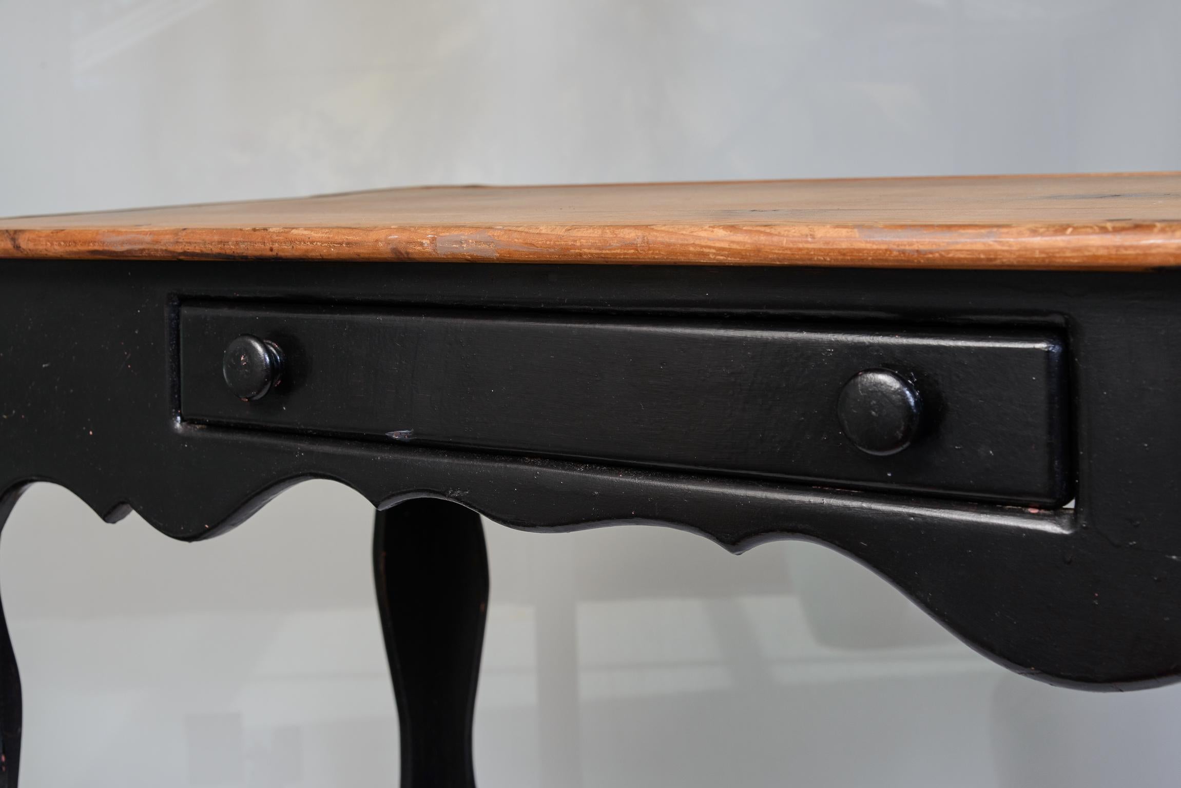 Fin du 19ème siècle. siècle. Table provençale française avec plateau et pieds en bois naturel en vente 1