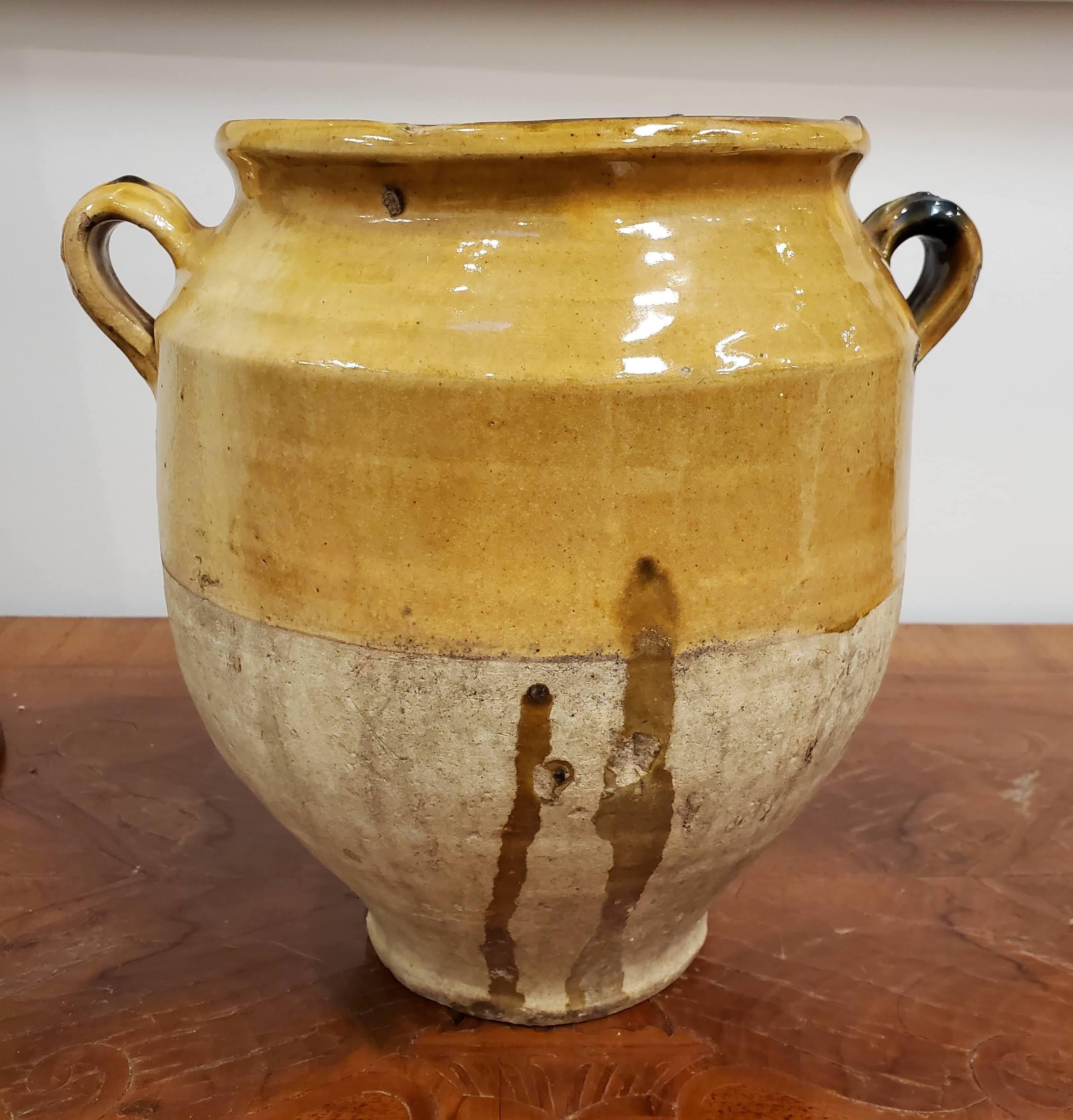 Late 19th Century French Provincial Green & Yellow Glazed Terra Cotta Confit Pot In Good Condition In Middleburg, VA
