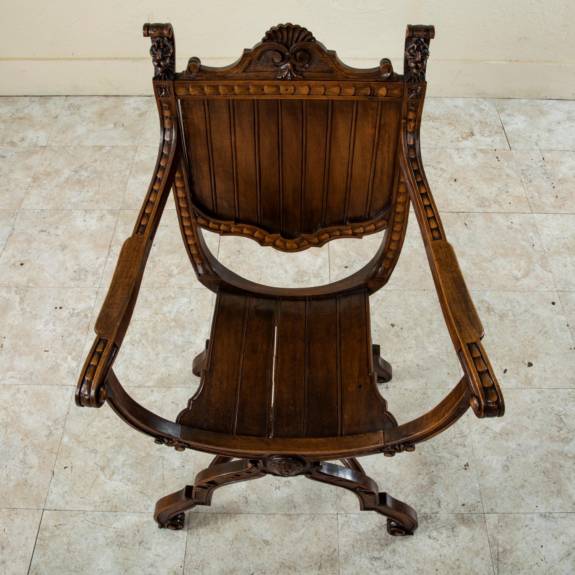 Late 19th Century French Renaissance Style Hand Carved Walnut Dagobert Chair In Good Condition For Sale In Fayetteville, AR