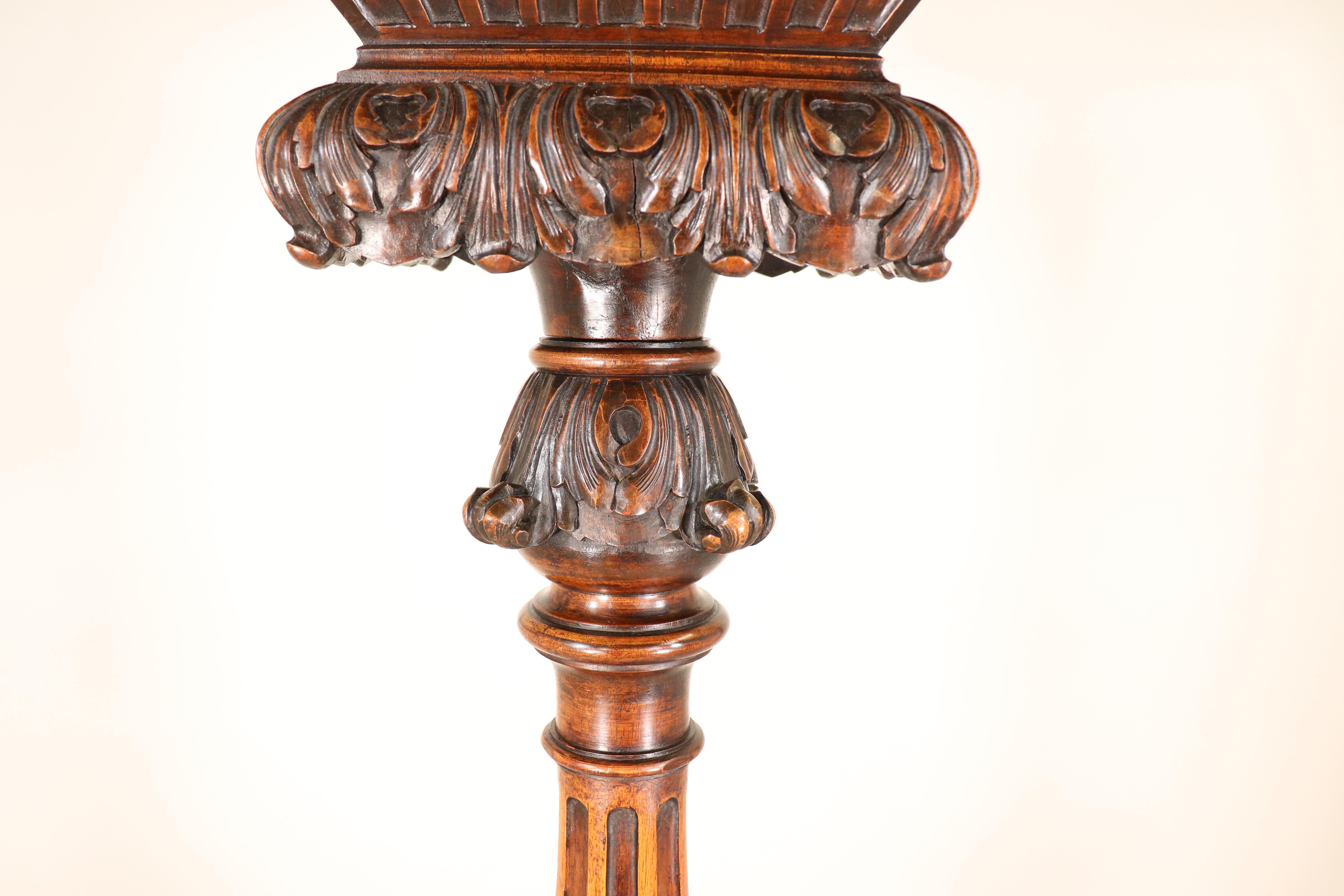 Hand-Carved Late 19th Century French Renissance Revival Hand Carved Walnut Floor Lamp For Sale