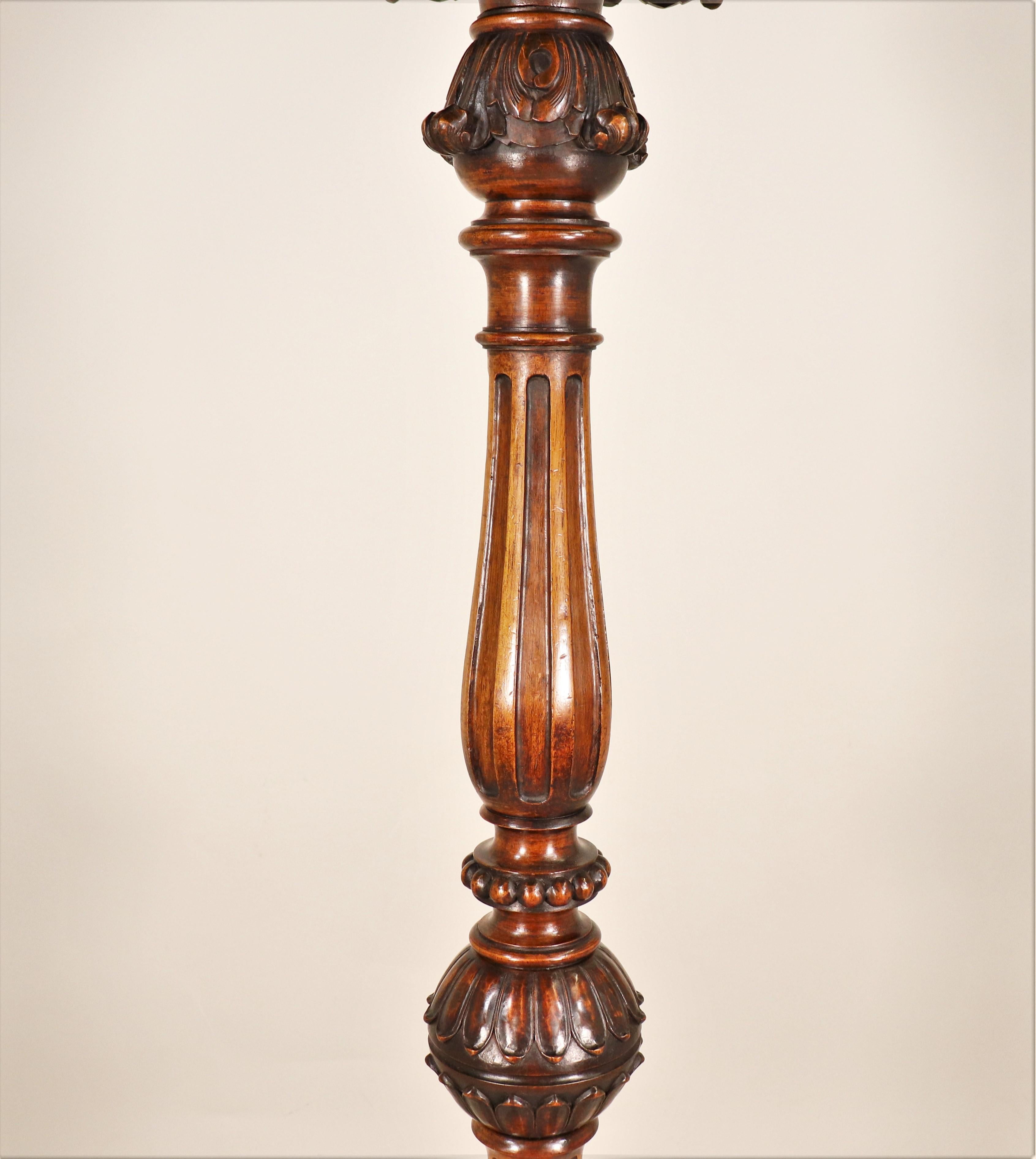 Late 19th Century French Renissance Revival Hand Carved Walnut Floor Lamp In Good Condition For Sale In Chicago, IL