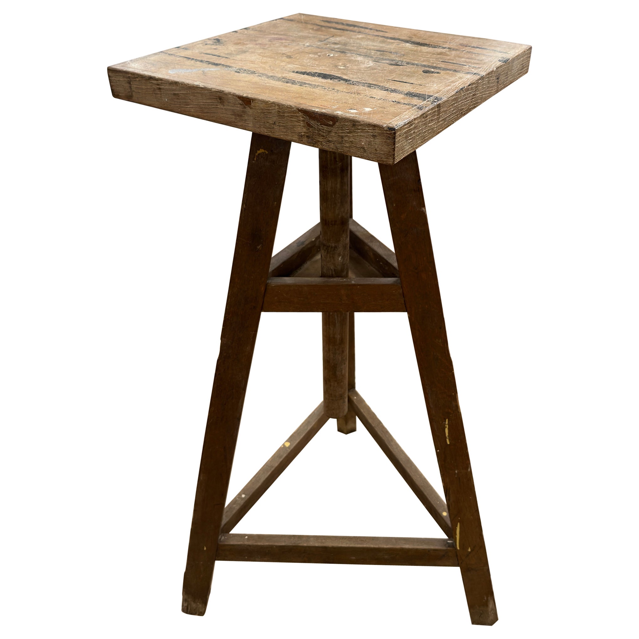 What is a sculpture stand called?