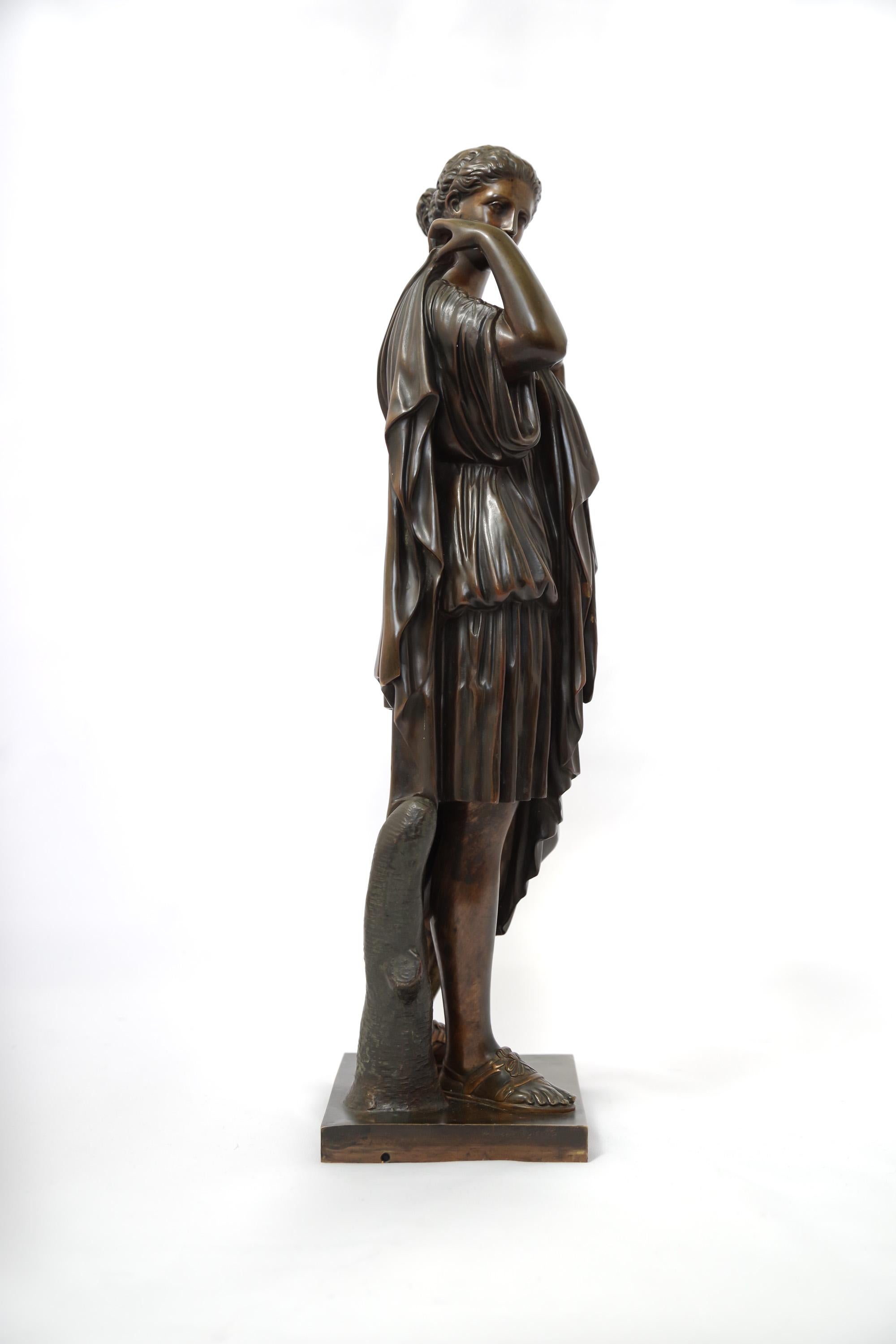 Französische patinierte Bronzefigur der Diana von Gabii, Ende des 19. Jahrhunderts.