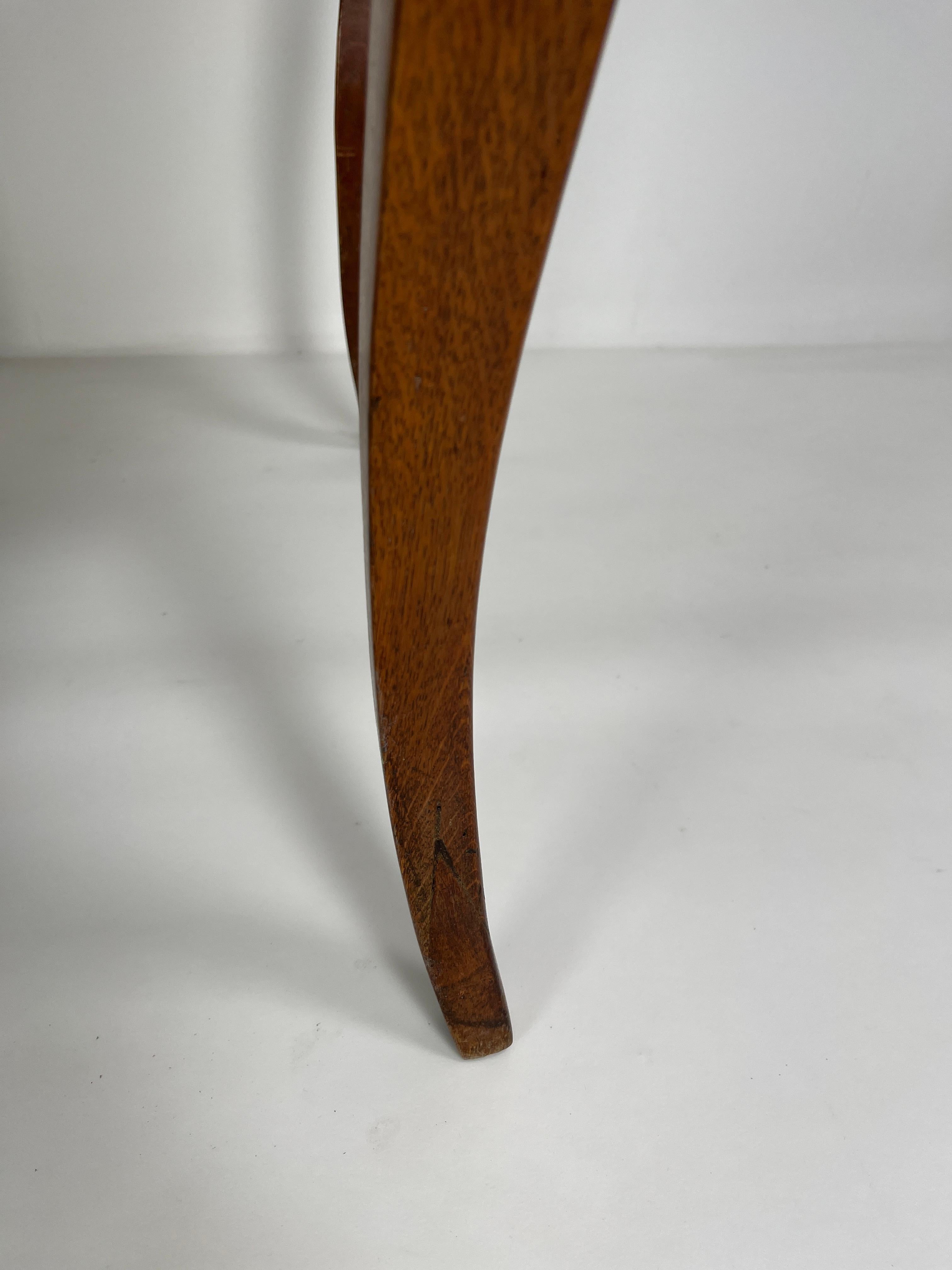 Late 19th Century French Side Table with double Drawers and Cabriole Legs For Sale 9
