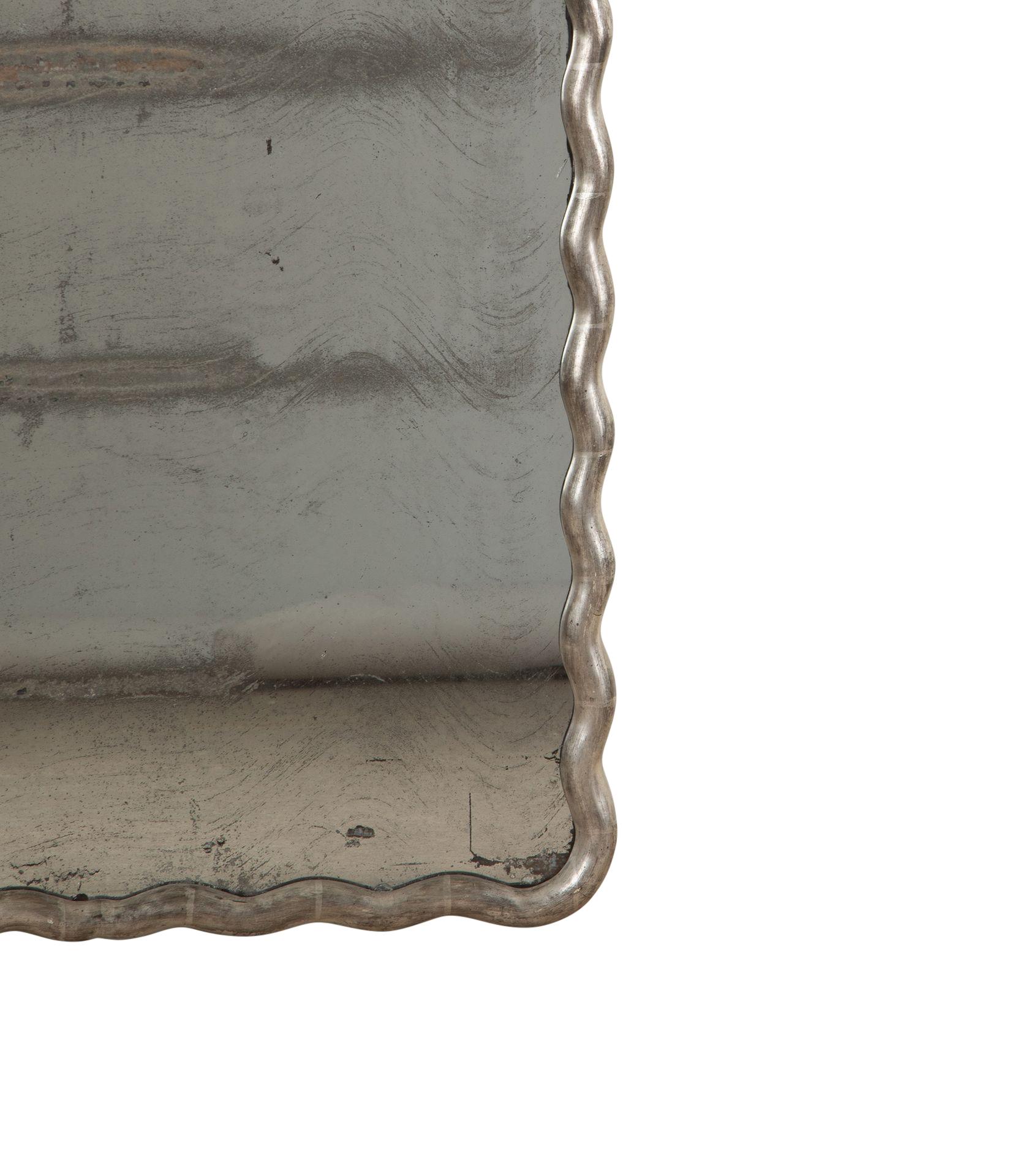 Espejo francés de finales del siglo XIX con marco de serpentina de plata dorada Italiano en venta