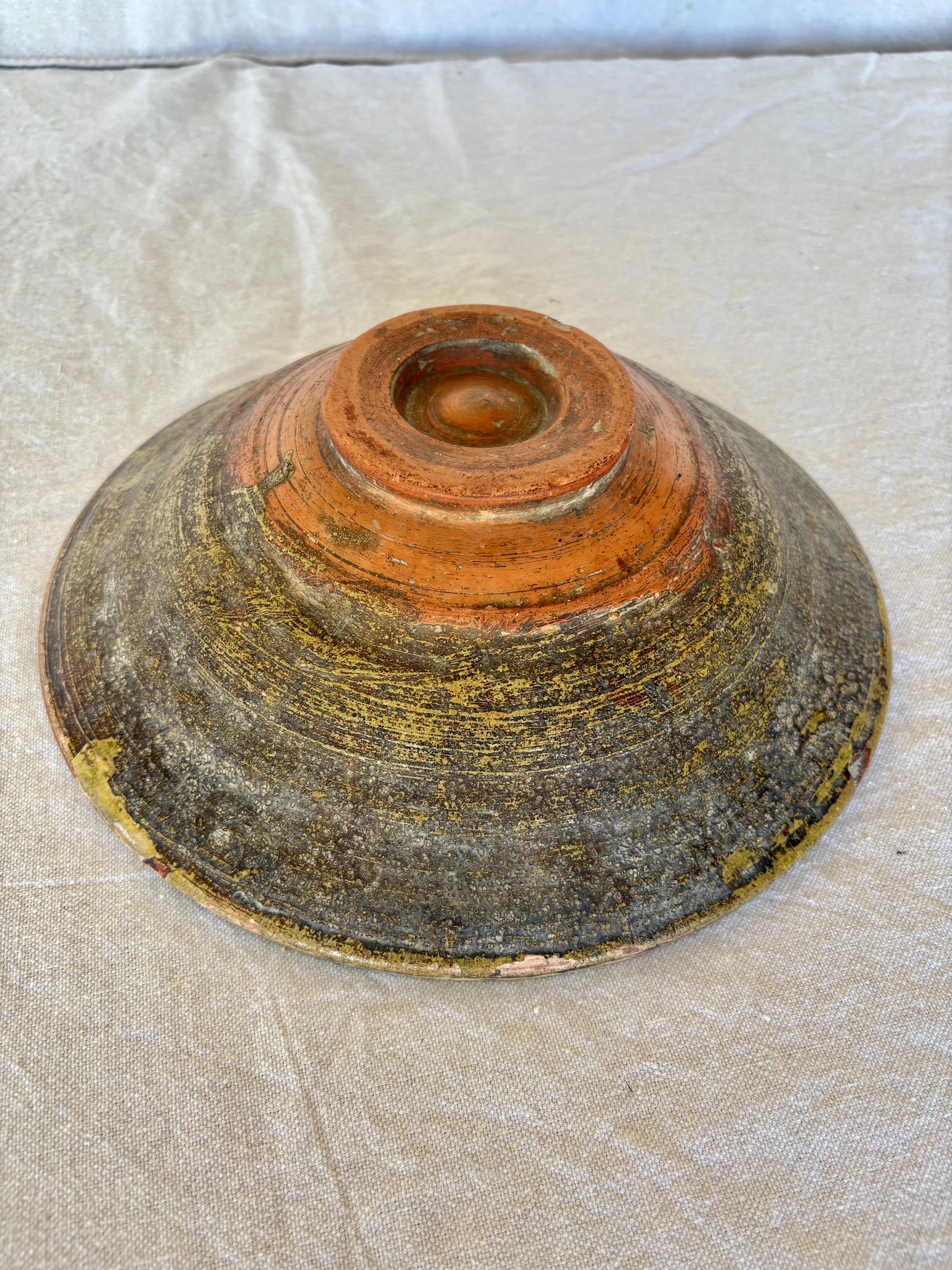 Late 19th Century French Spongeware Pottery Bowl For Sale 10