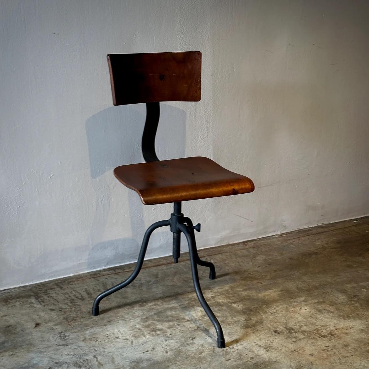 Iron Late 19th Century French Swivel Chair For Sale