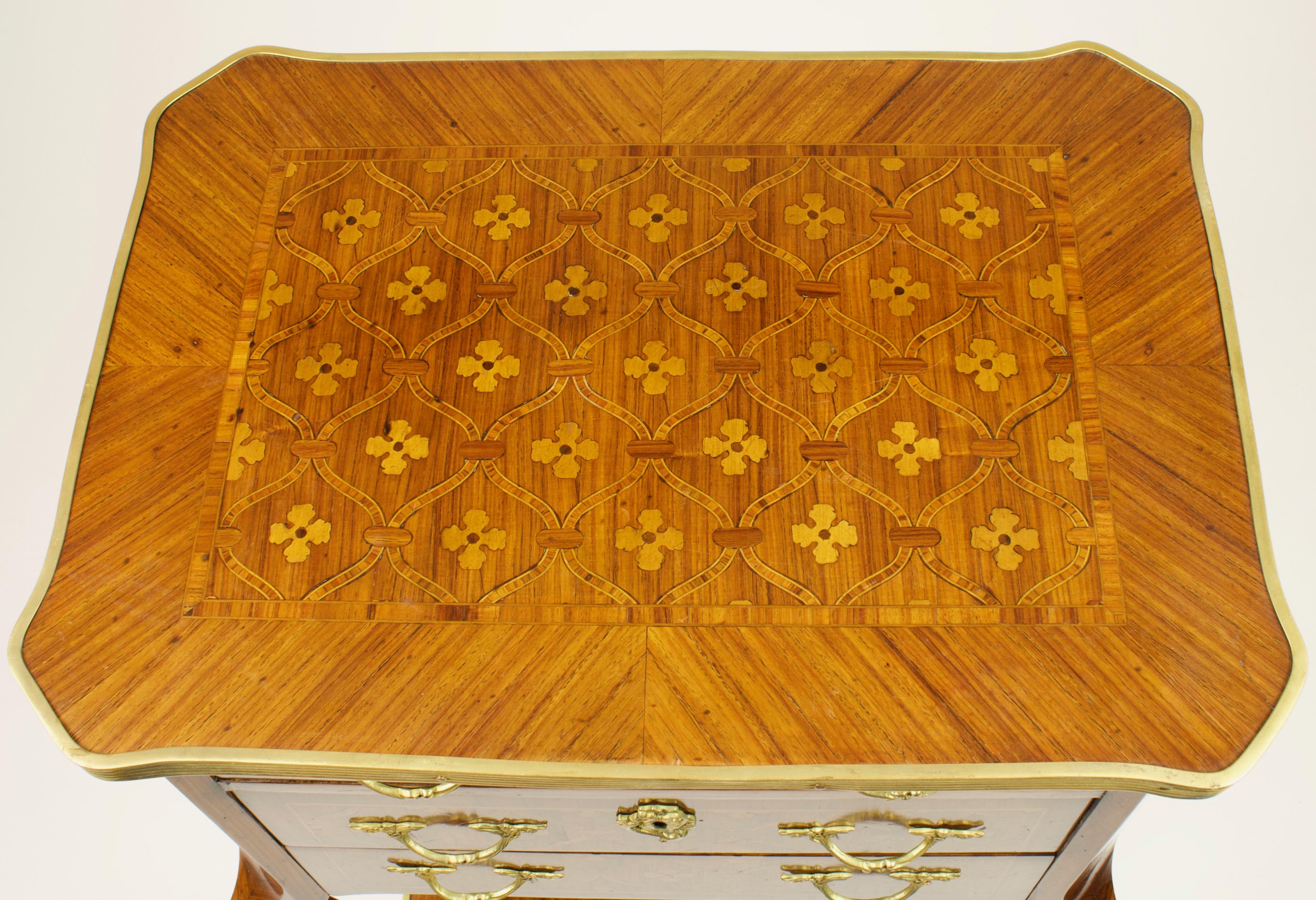 Late 19th Century French Transition/Louis XVI Marquetry a la Reine Side Table For Sale 9