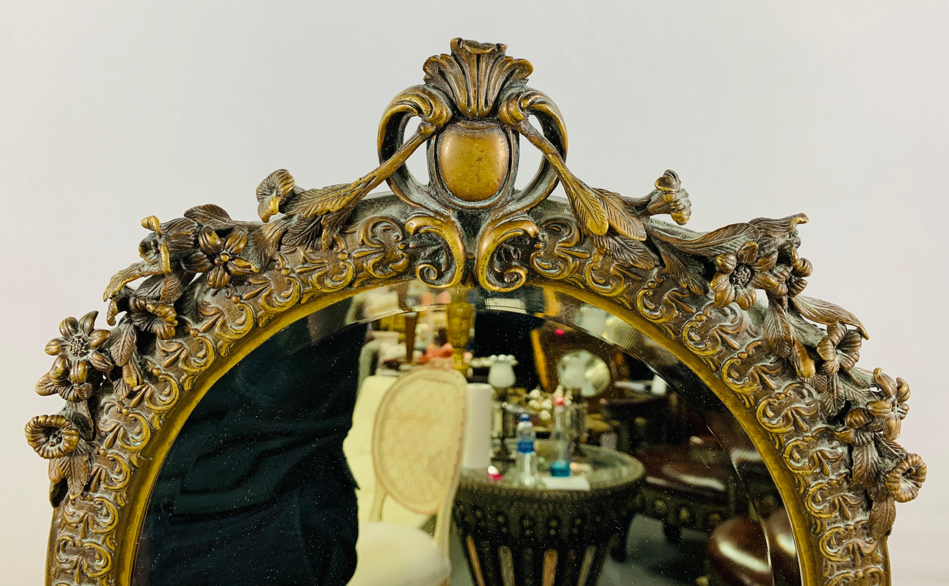 Louis XV Miroir de coiffeuse français de la fin du XIXe siècle en bronze en vente