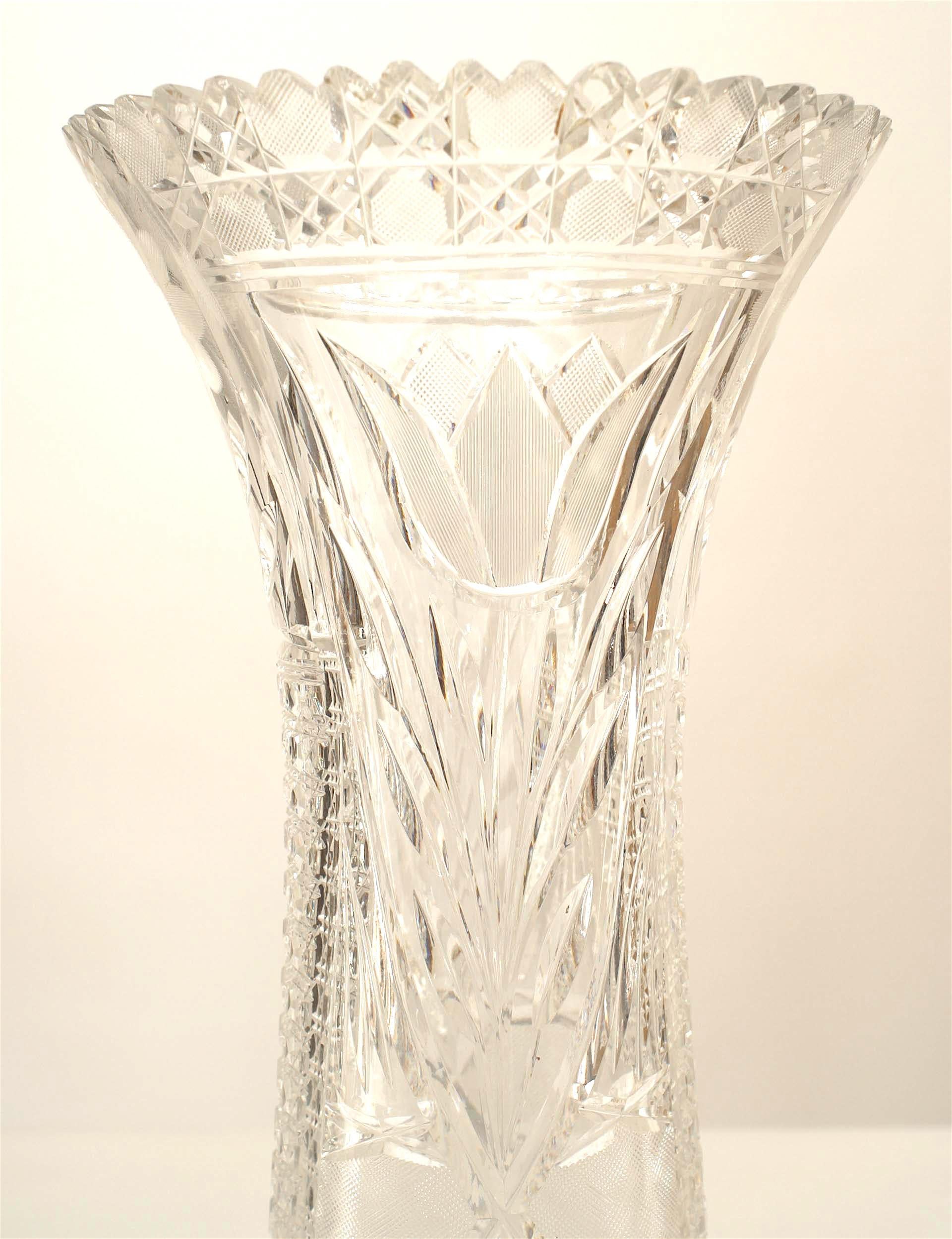 Late 19th Century French Victorian Cut Crystal Vase For Sale 1