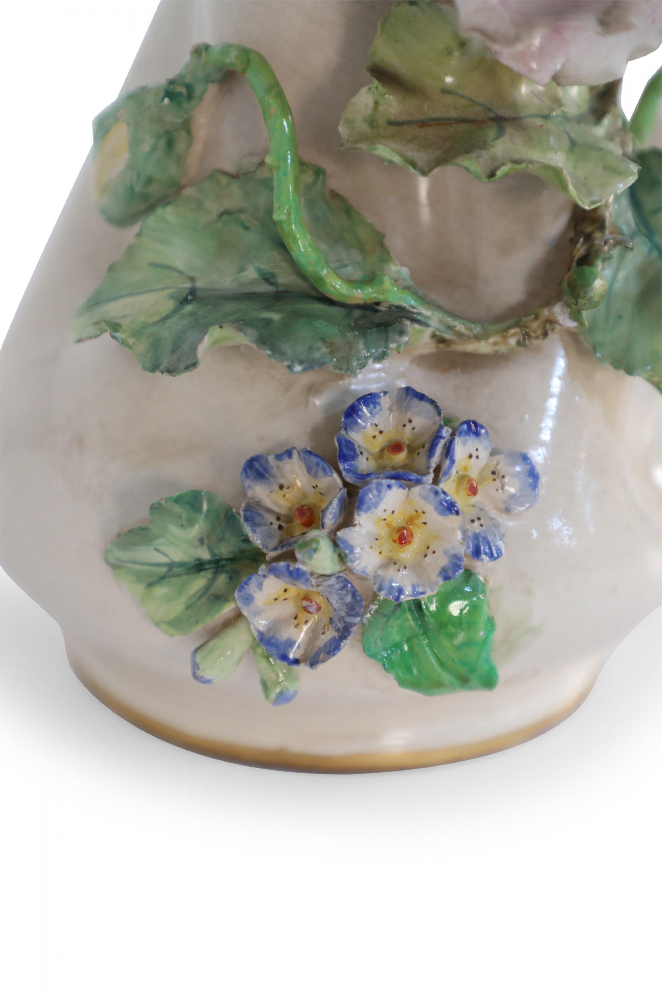 Late 19th Century French Victorian Porcelain Sculptural Rose Vase For Sale 6
