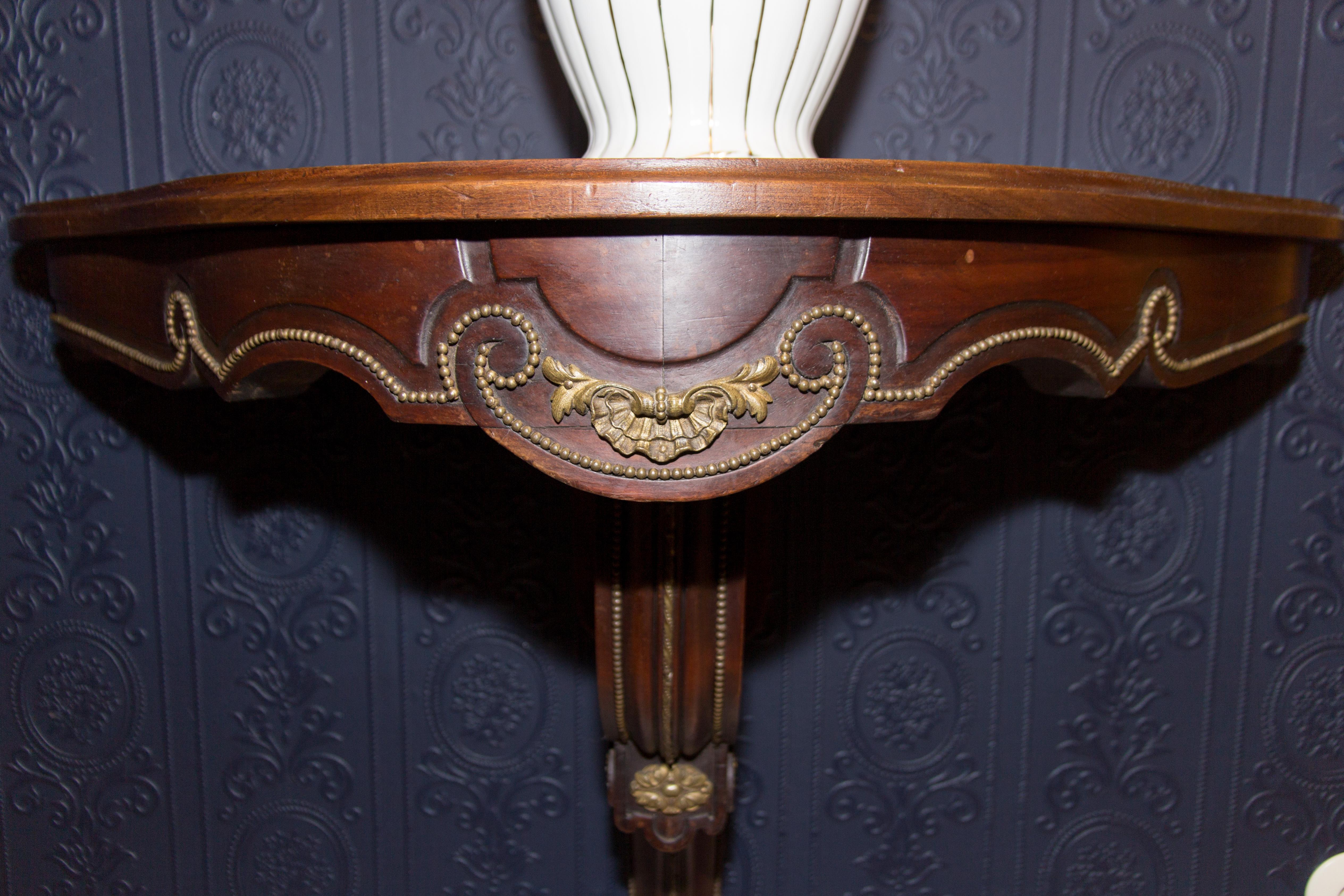 Wandkonsole im Louis-XV-Stil (Rokoko) im Angebot
