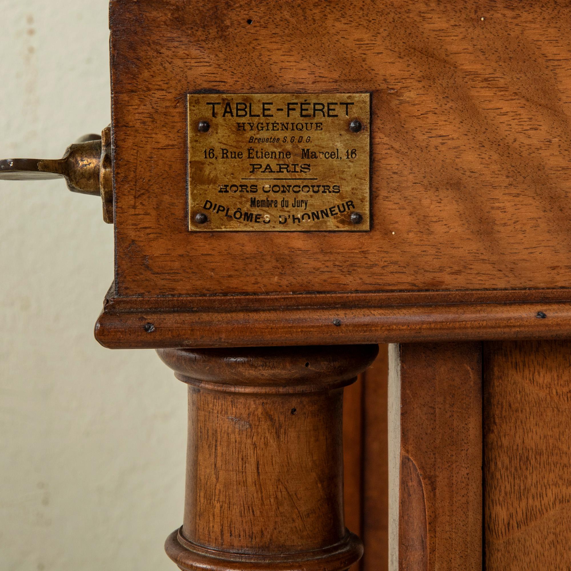 Late 19th Century French Walnut Adjustable Feret Architect's Desk, Standing Desk 12
