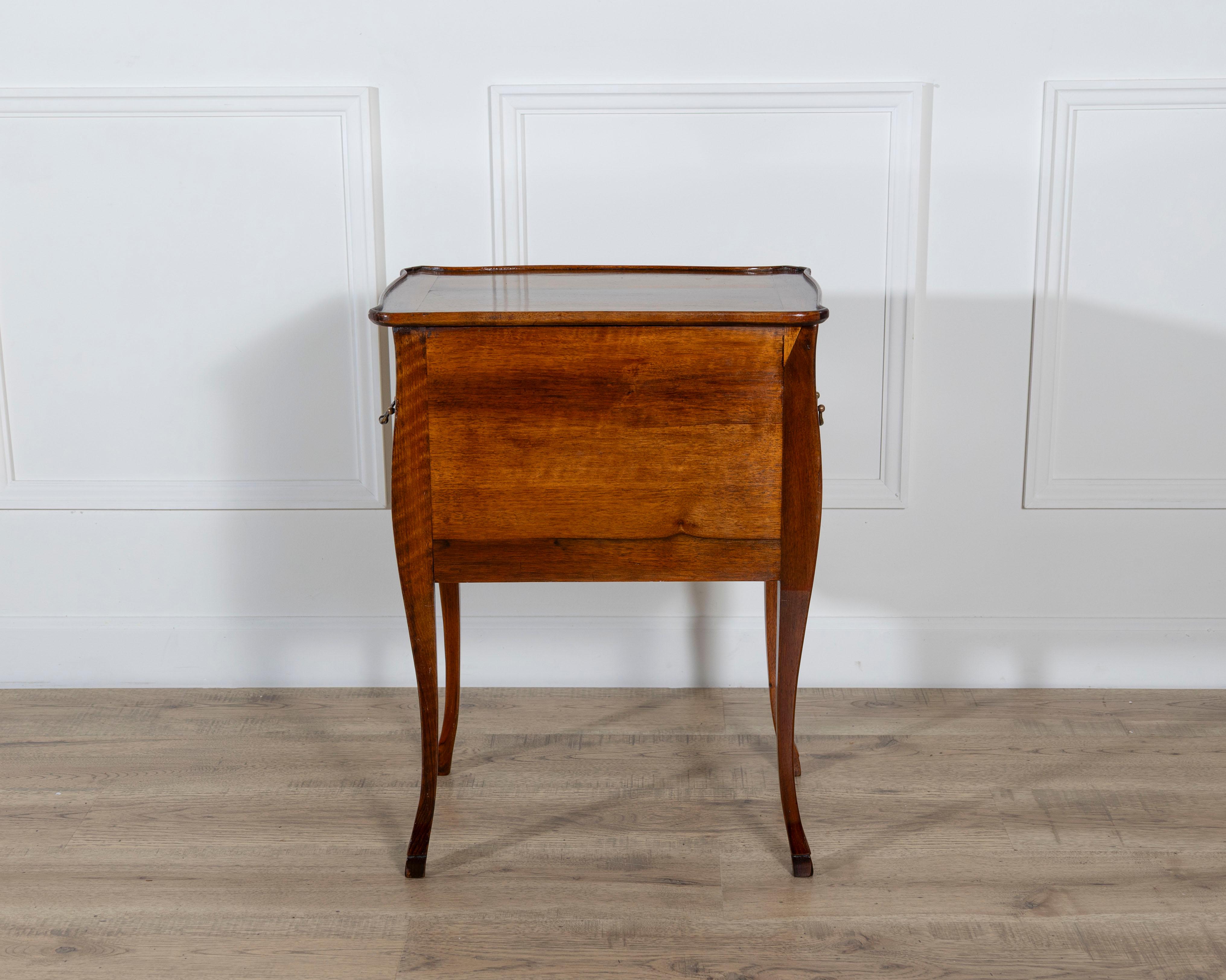 Late 19th-Century French Walnut Bedside Cabinet with Hidden Writing Desk For Sale 5