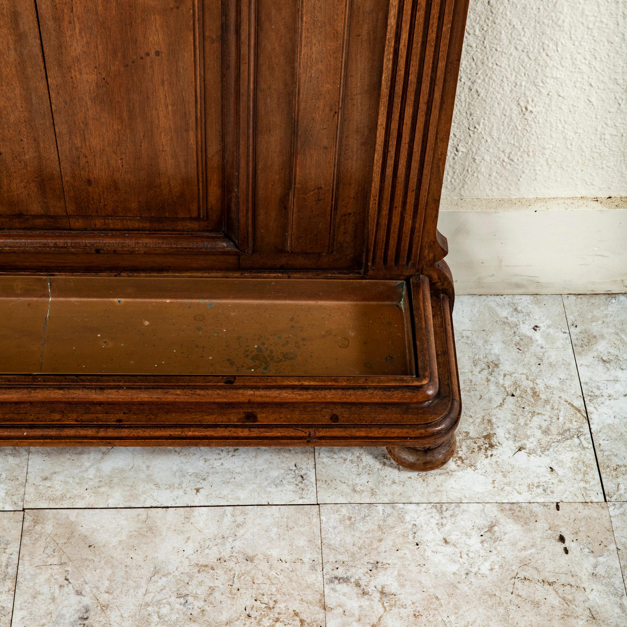 Late 19th Century French Walnut Hall Tree with Beveled Glass Mirror 8