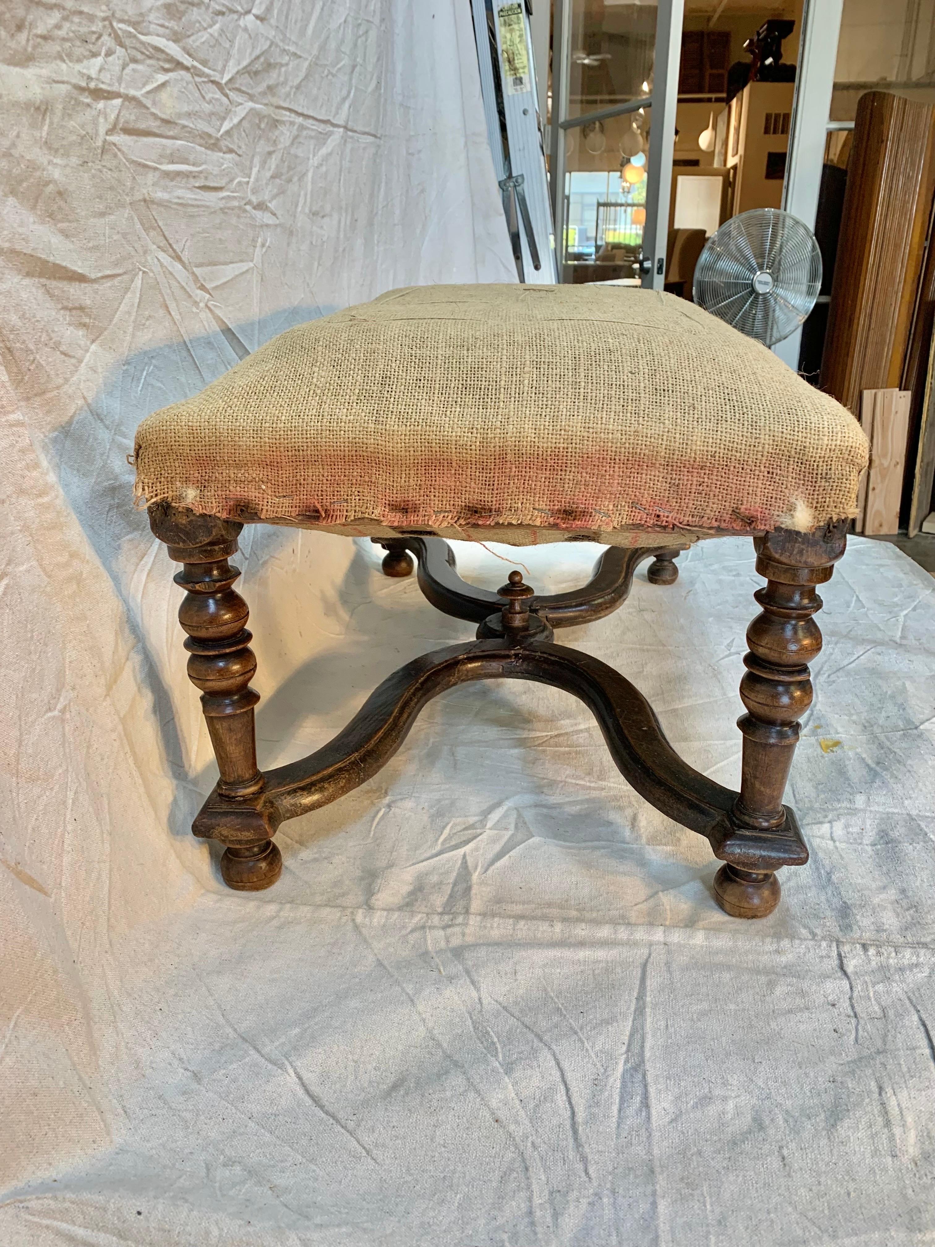 Late 19th Century French Walnut Ottoman In Good Condition In Burton, TX